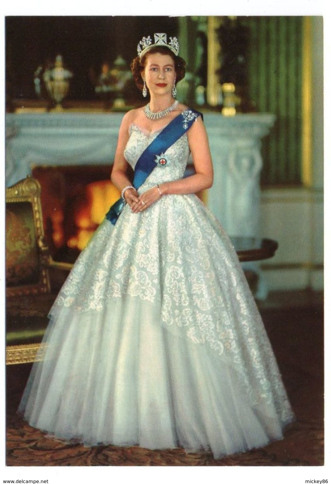 Famille Royale-  Royaume-Uni---Sa Majesté La Reine Elisabeth II-- - Royal Families