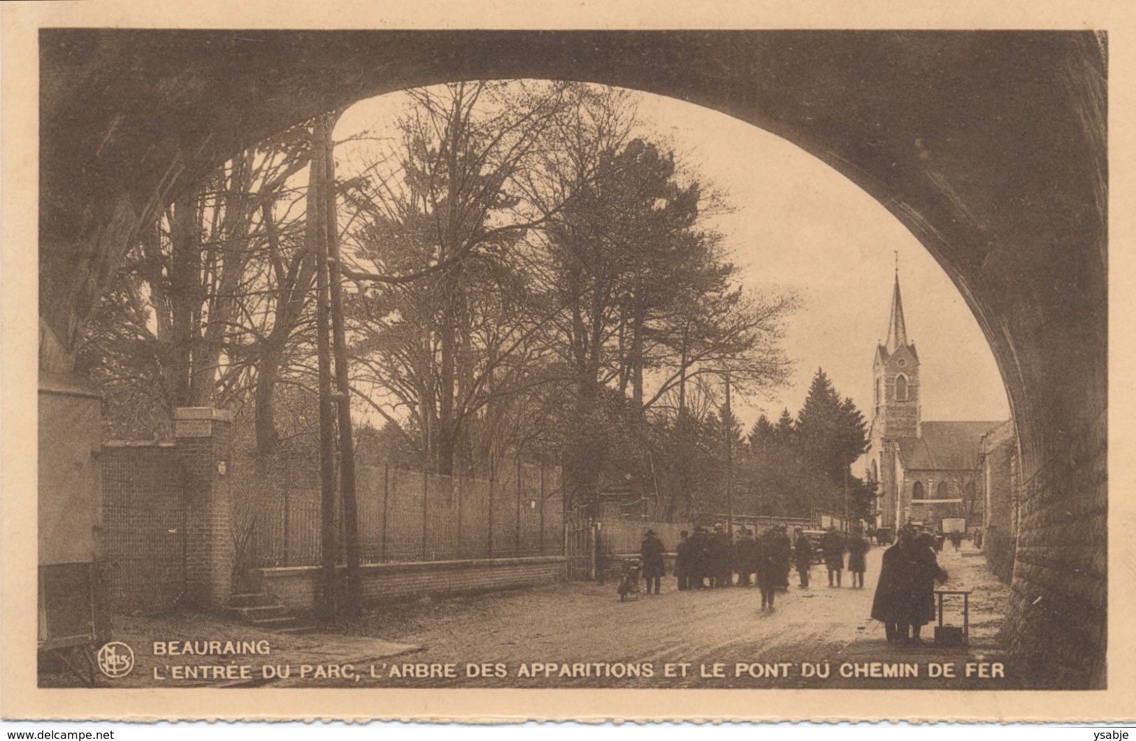 Beauraing - L'Entrée Du Parc, L'Arbre Des Apparitions Et Le Pont Du Chemin De Fer - Beauraing