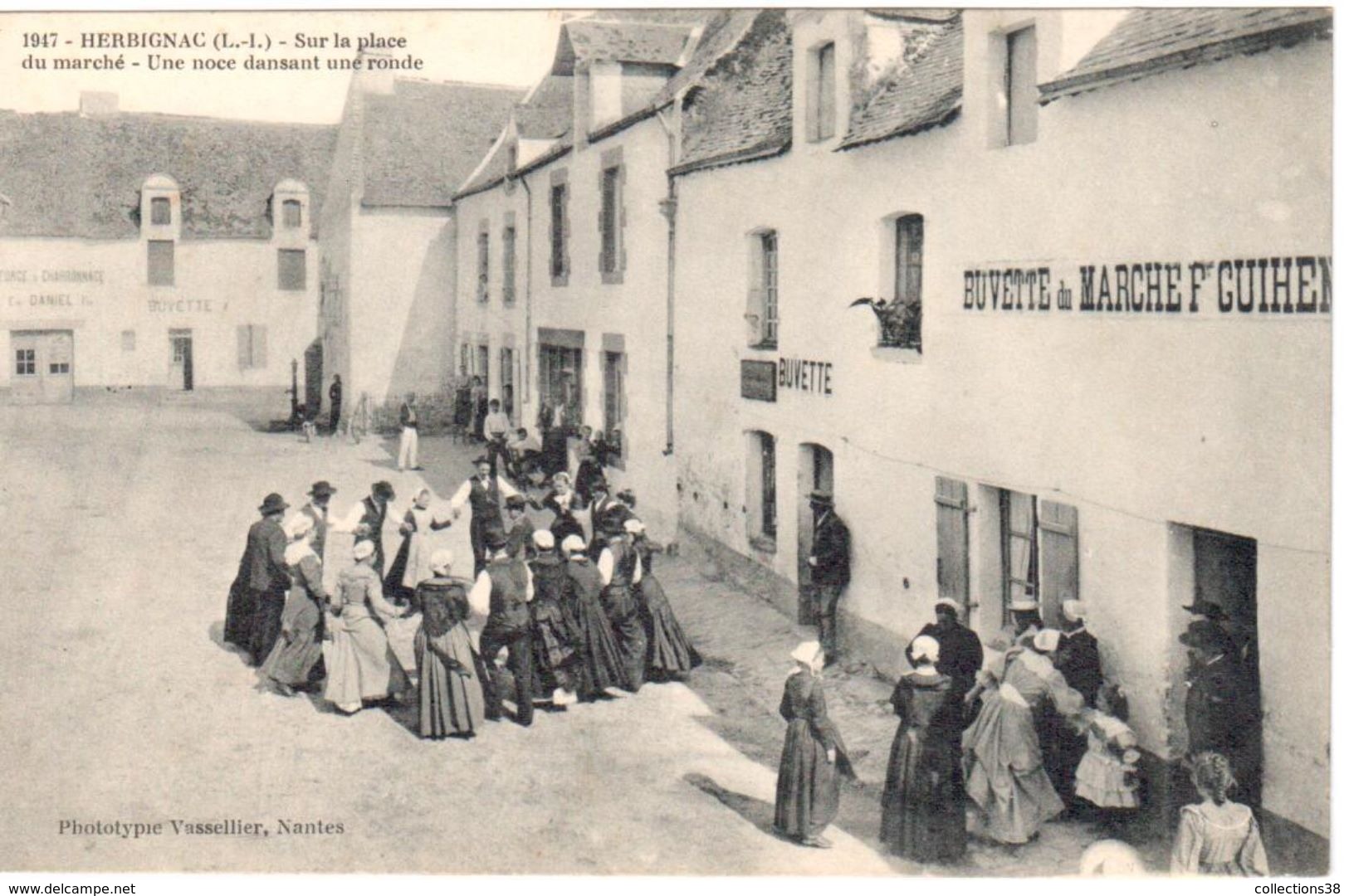 1947 - Herbignac (L.I.) - Sur La Place Du Marché - Une Noce Dansant Une Ronde - Herbignac