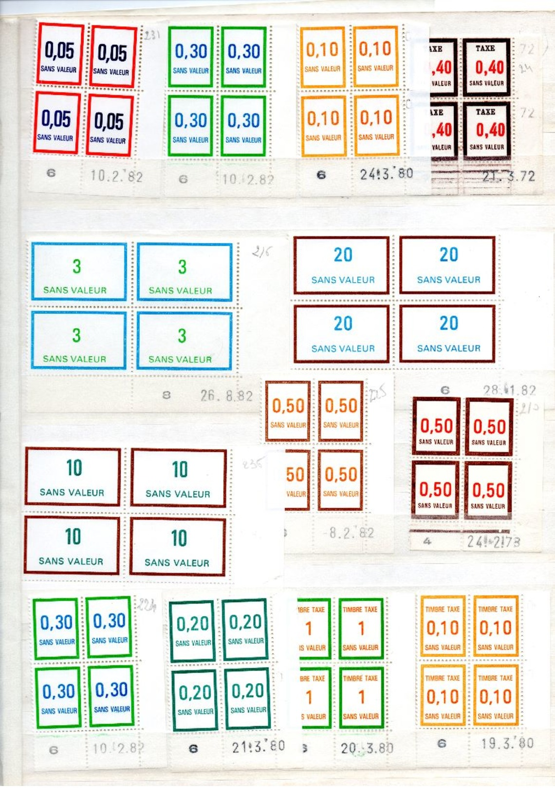 Lot de 56 bloc de 4 de timbres fictis neufs sans trace de charniére