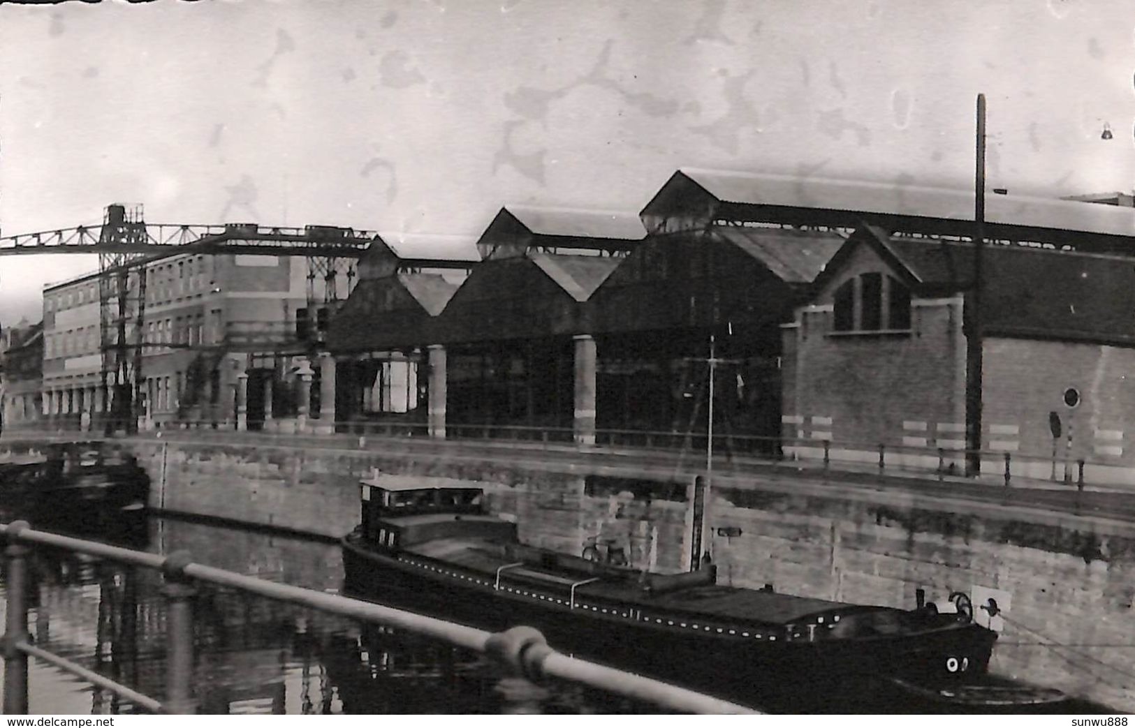 Bruxelles - Groupe Industriel Des Quais De L'Industrie Et Rue Du Bateau (Maison Du Peuple, Péniche, Woonboot, Barge) - Maritiem