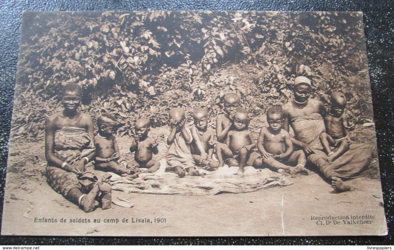 Congo Lot 2 Cpa  Lisala Groupe D'enfants  Et Femmes De Soldats  Cpa - Congo Belge