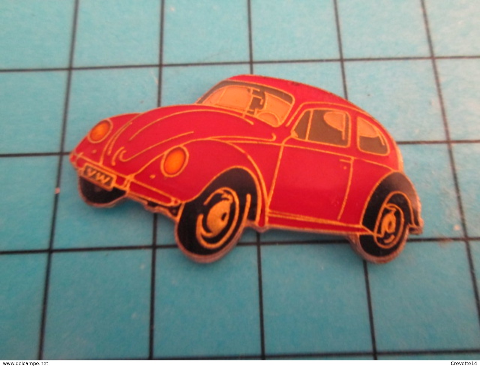 Pin313c Pin's Pins : Rare Et Belle Qualité : AUTOMOBILE / VW VOLKSWAGEN COCCINELLE ROUGE Grand Pin's - Volkswagen