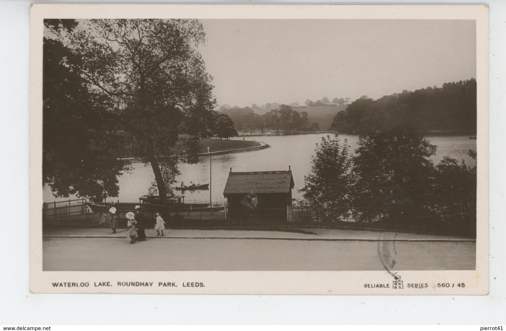 ROYAUME UNI - ENGLAND - LEEDS - Waterloo Lake, Roundhay Park - Leeds