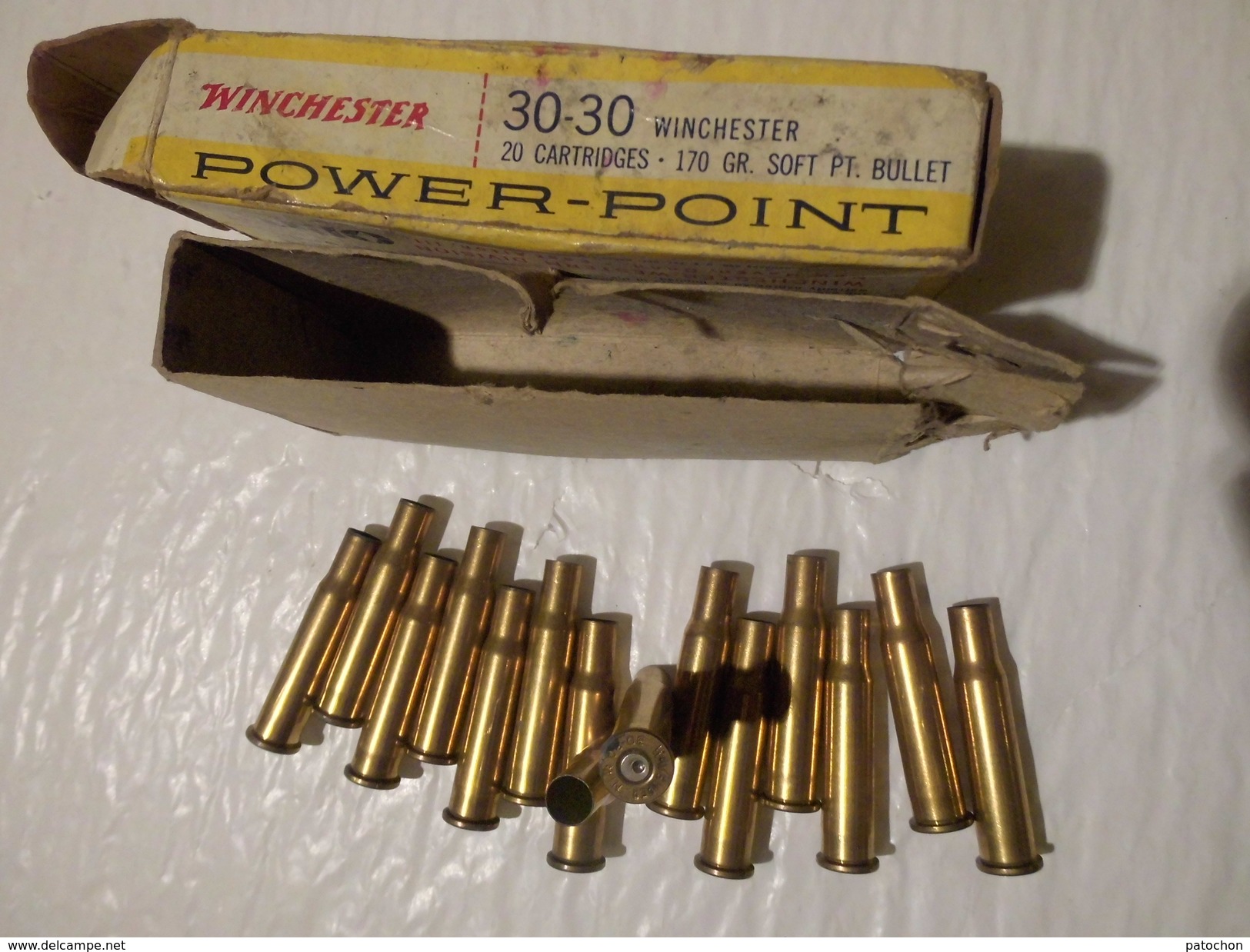 Boite Vide Avec 15 Douilles Percutés Winchester Super Speed Power Point 30 / 30 USA. - Decotatieve Wapens