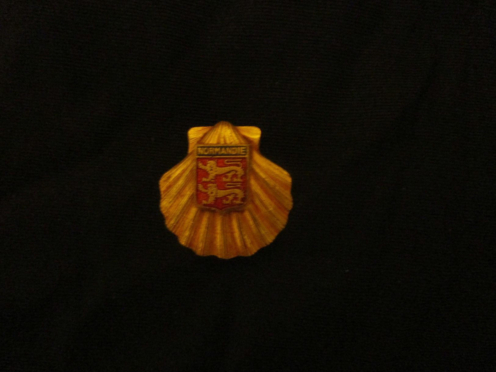 INSIGNE BADGE Pélérinage Coquille St Jacques - Région Normandie - - Religion & Esotérisme