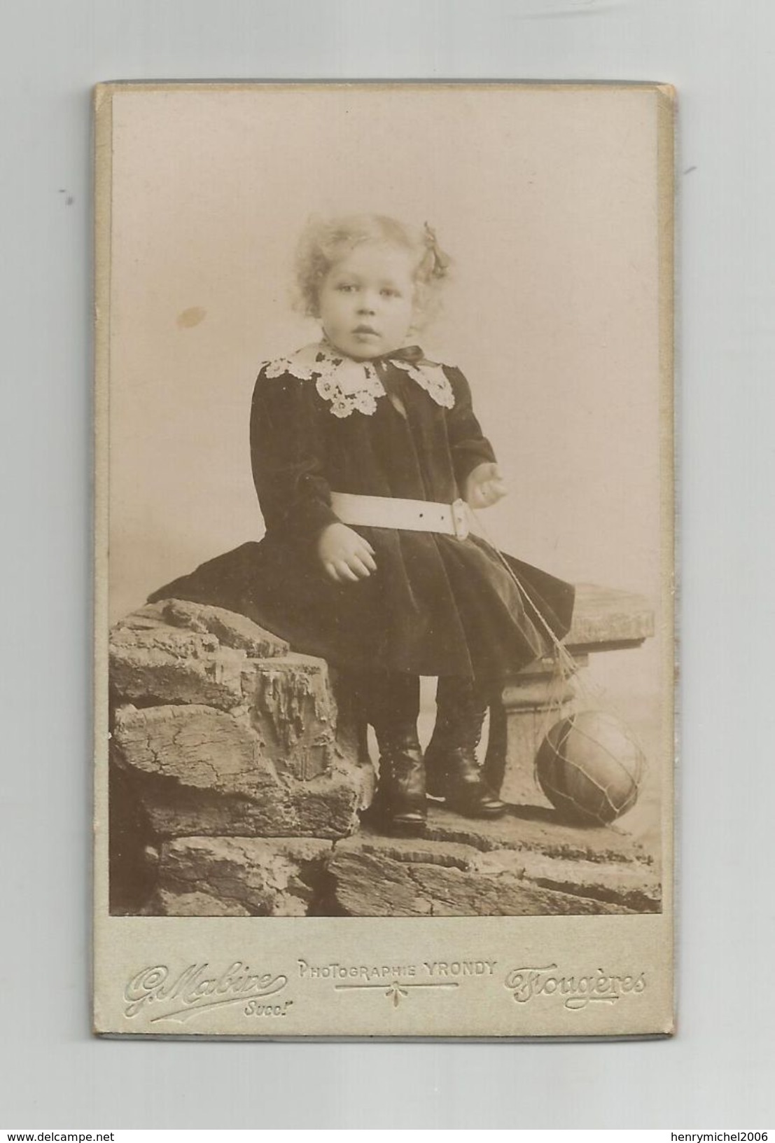 Bretagne 35- Fougères Photographie Enfant Avec Bouée De Peche   Photo Cdv D'yrondy Mabire Successeur - Anciennes (Av. 1900)