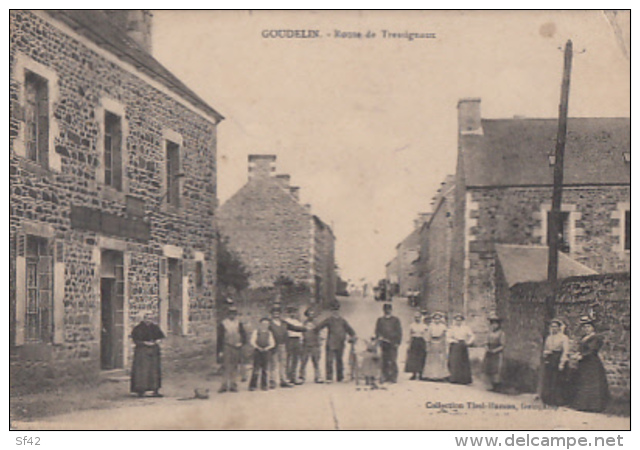 GOUDELIN       ROUTE DE TRESSIGNAUX      . 2 FACTEURS  DEVANT LE CAFE - Autres & Non Classés