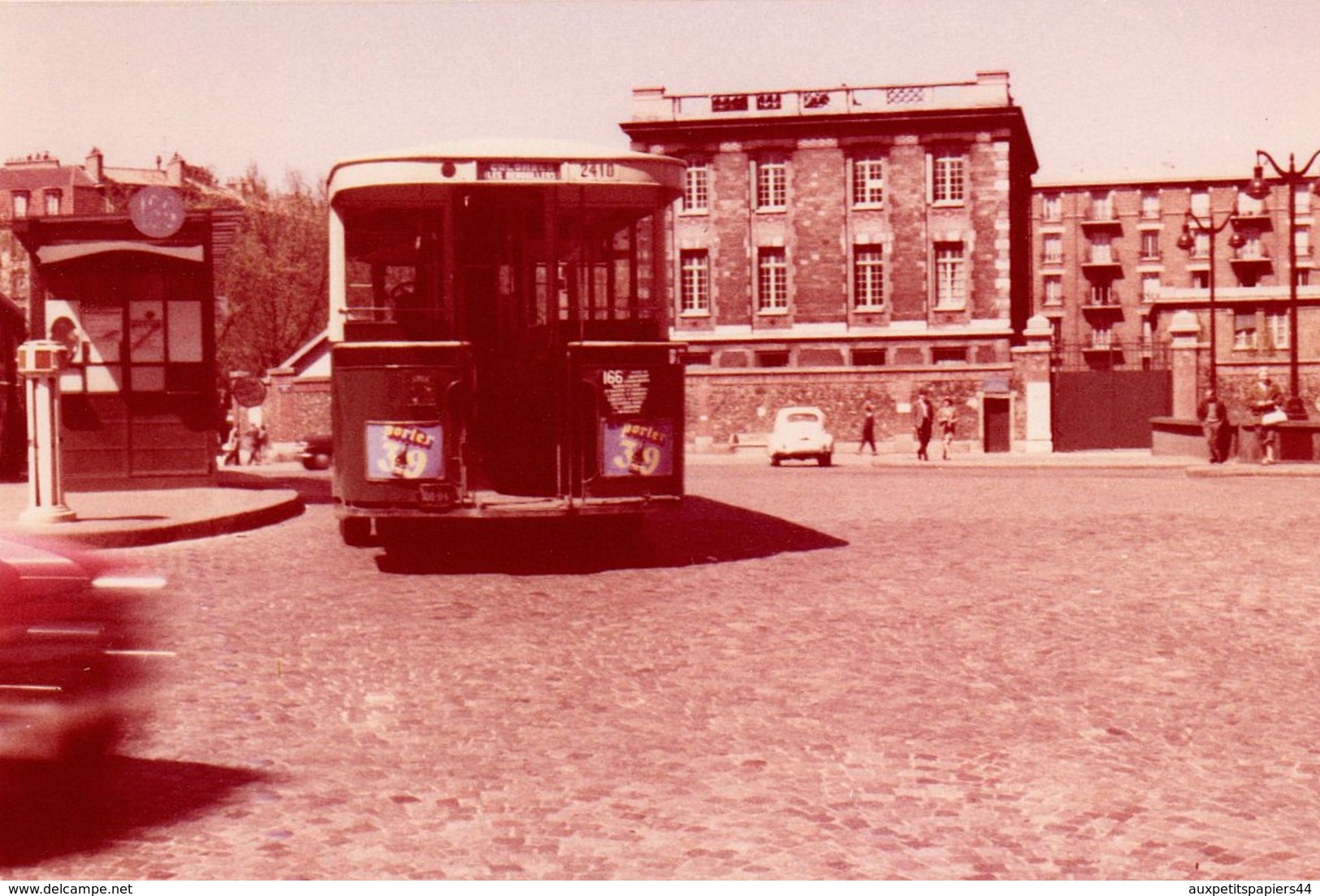 Photo Couleur Bords Blancs Originale Tramway, Bus, Autocar & Transports En Commun à Colombe Vers 1960 - Pub Poter 39 - Automobiles