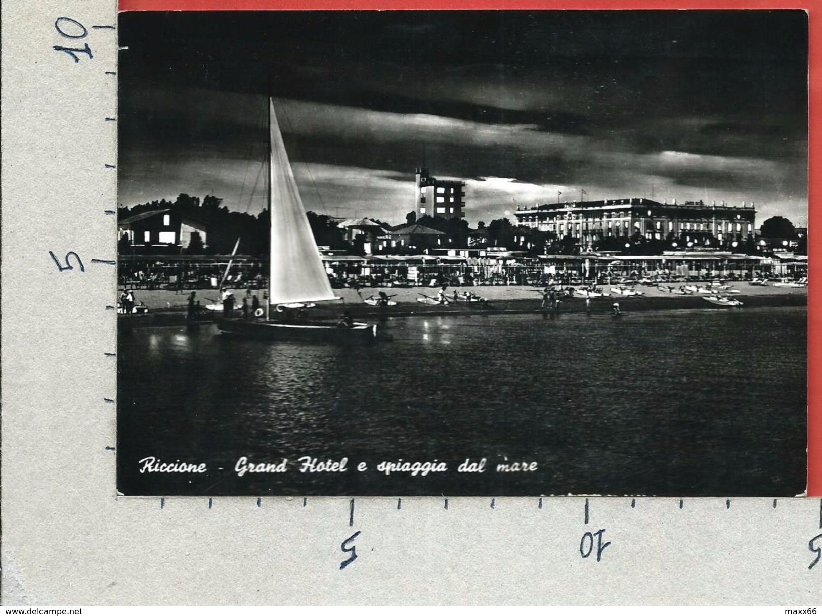 CARTOLINA VG ITALIA - RICCIONE (RN) - Grand Hotel E Spiaggia Dal Mare - Notturno - 10 X 15 - ANN. 196? - Rimini