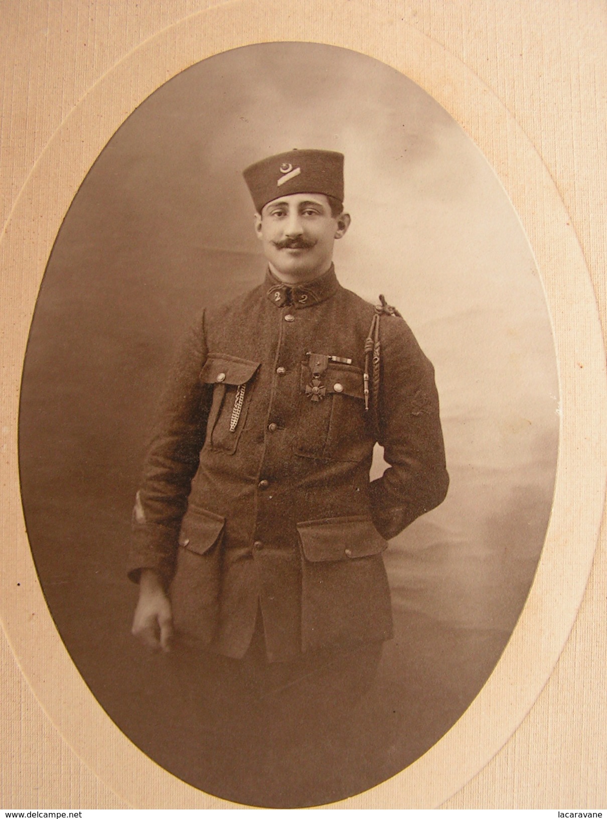 Ancienne Grande Photo Photographie Militaire Turc ? Soldat,uniforme,medaille Turkish Soldier Photo Francis Paris N° 1 - Guerre, Militaire