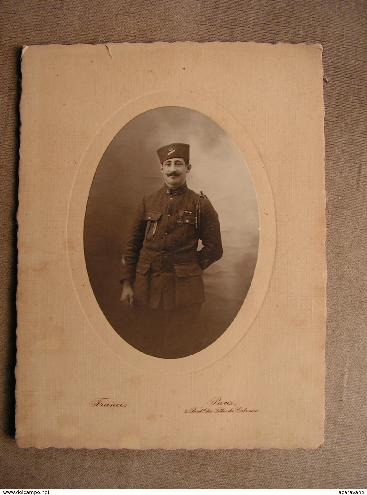 Ancienne Grande Photo Photographie Militaire Turc ? Soldat,uniforme,medaille Turkish Soldier Photo Francis Paris N° 1 - Guerre, Militaire