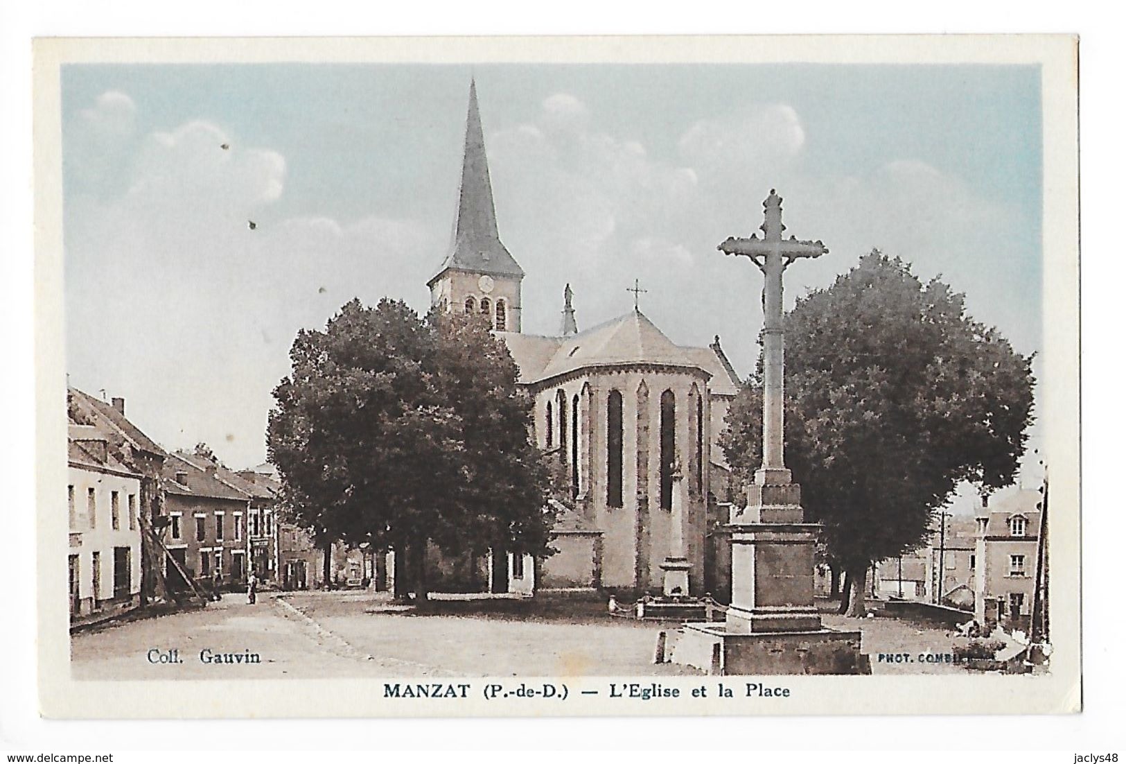 MANZAT  (cpa 63)   L'Eglise Et La Place -    -  L 1 - Manzat