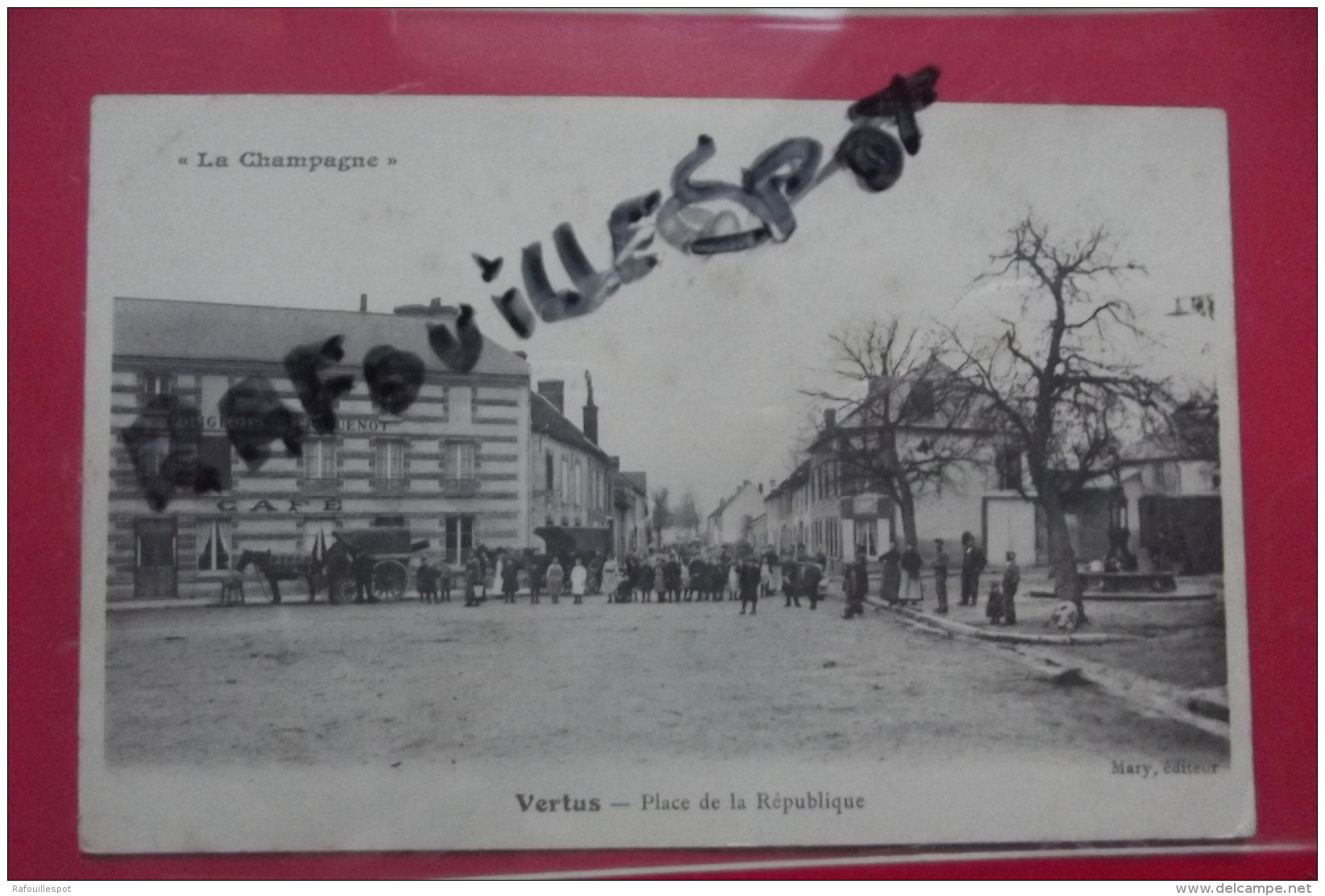 Cp Vertus Place De La Republique Tres Animé Cafe Pougeoise Triquenot - Vertus