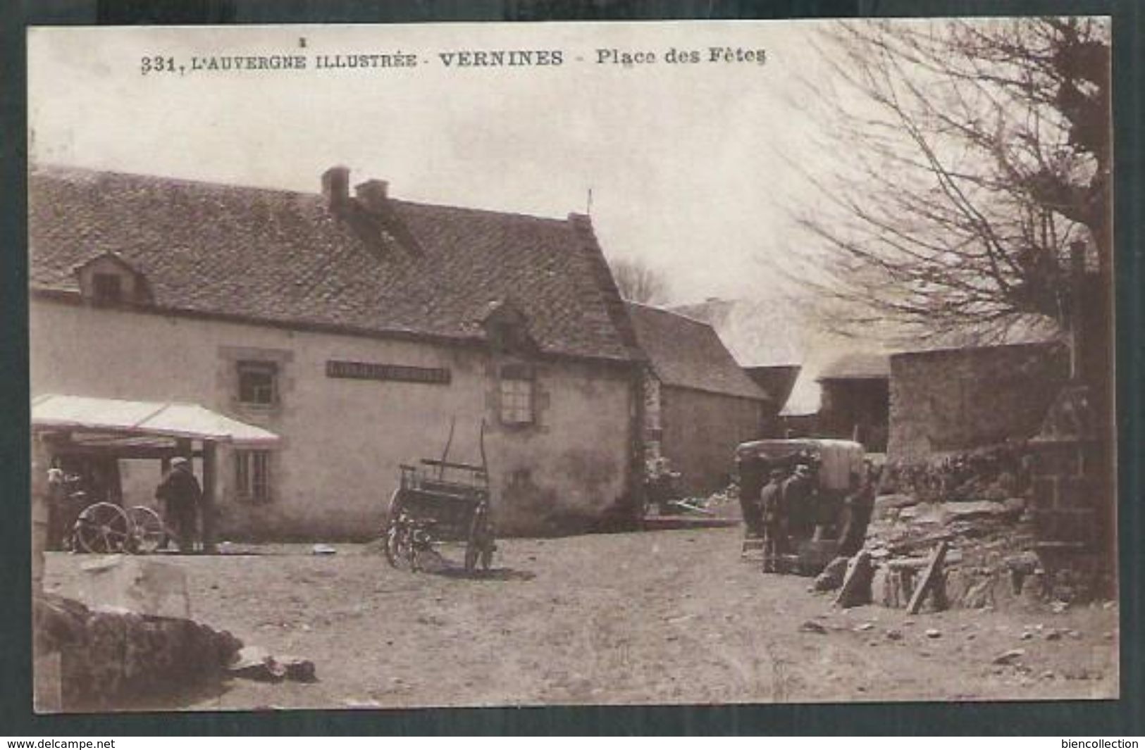 Puy De Dôme. Vernines, Place Des Fêtes - Autres & Non Classés