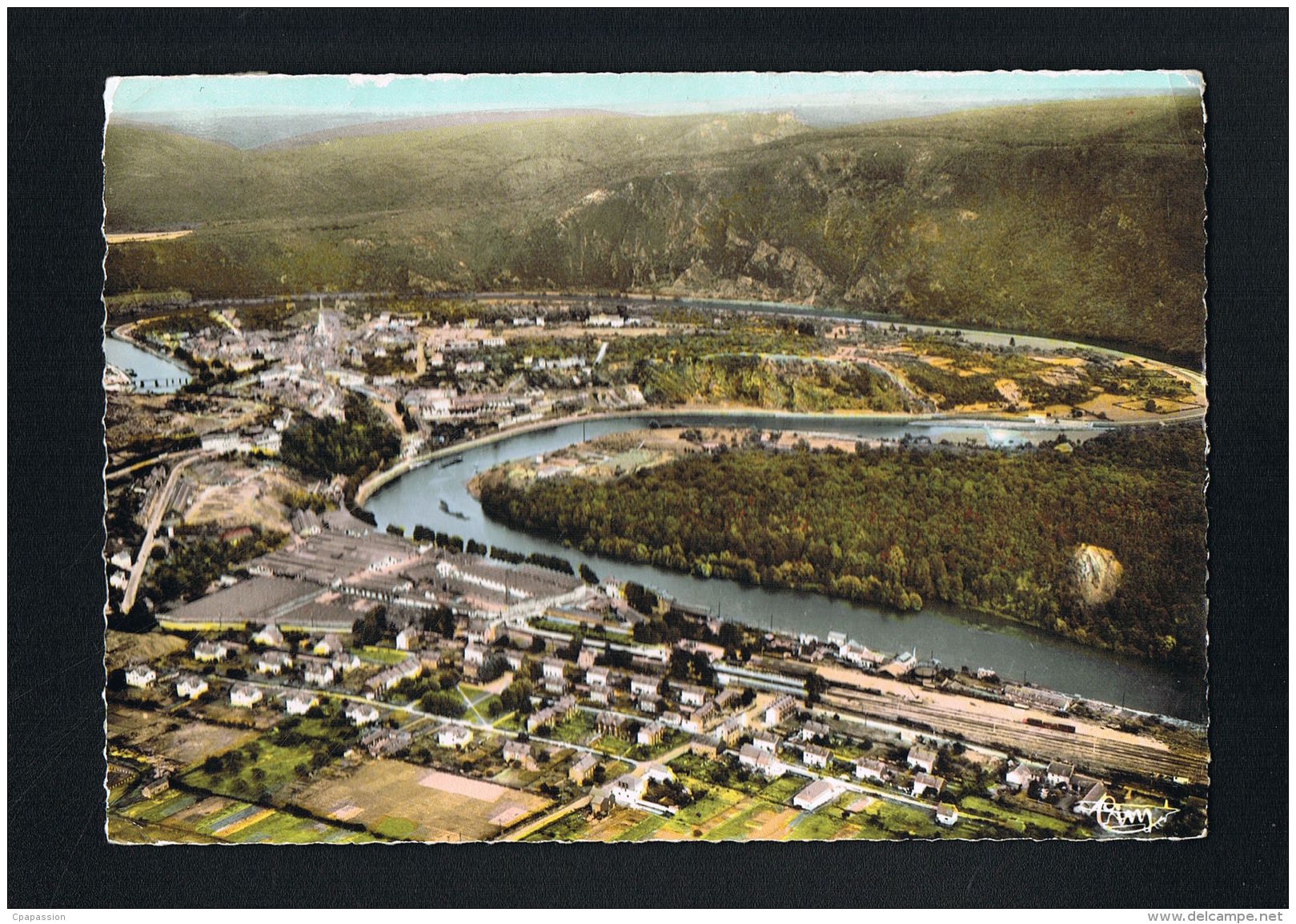 FUMAY -Ardennes Vue Aérienne - -Belle Flamme FUMAY Au Verso Scannée  -  Paypal Sans Frais - Fumay