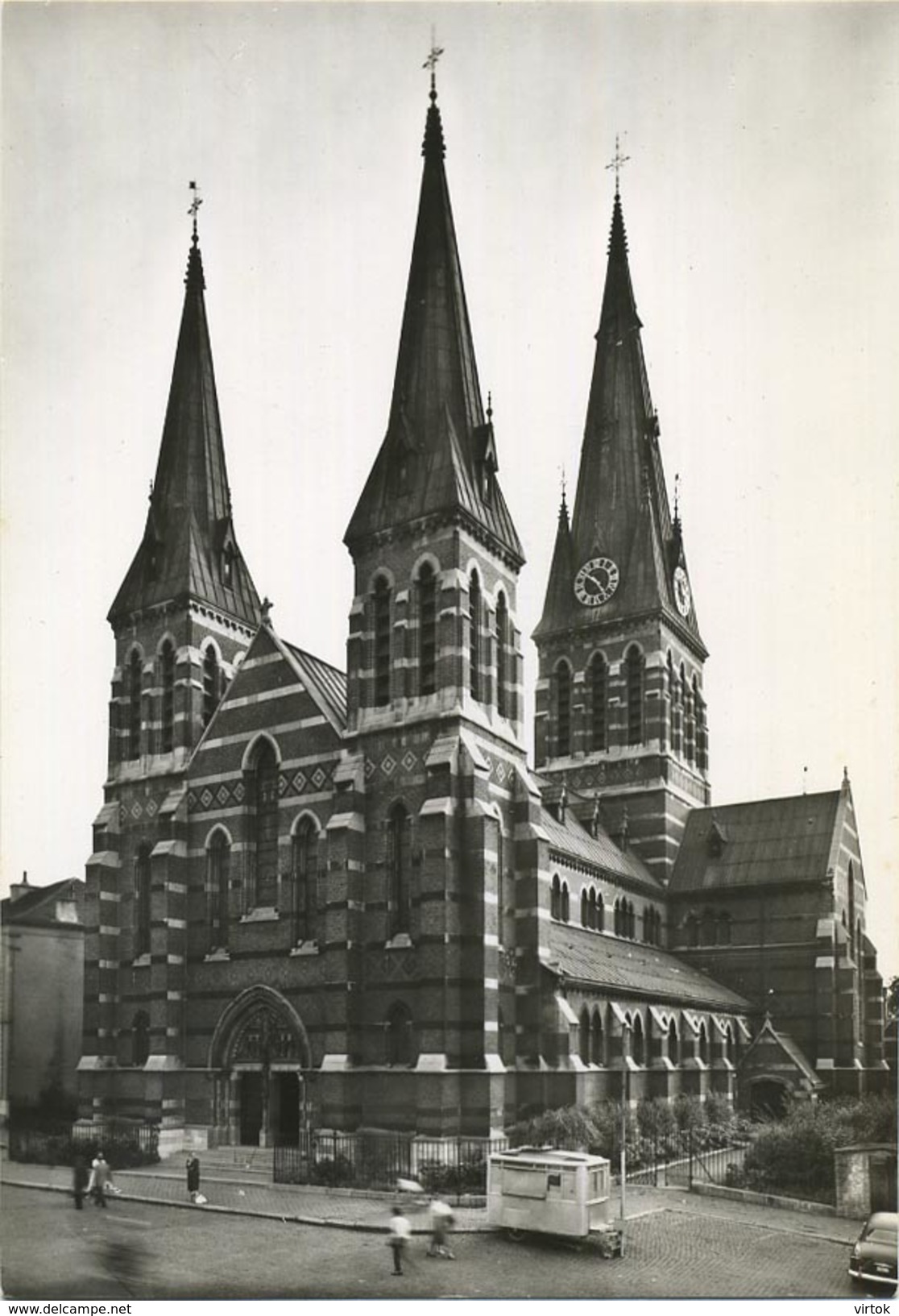 Chatelet :  L' Eglise :  FRITUUR    (  Groot Formaat  14 X 10.5 Cm ) - Chièvres