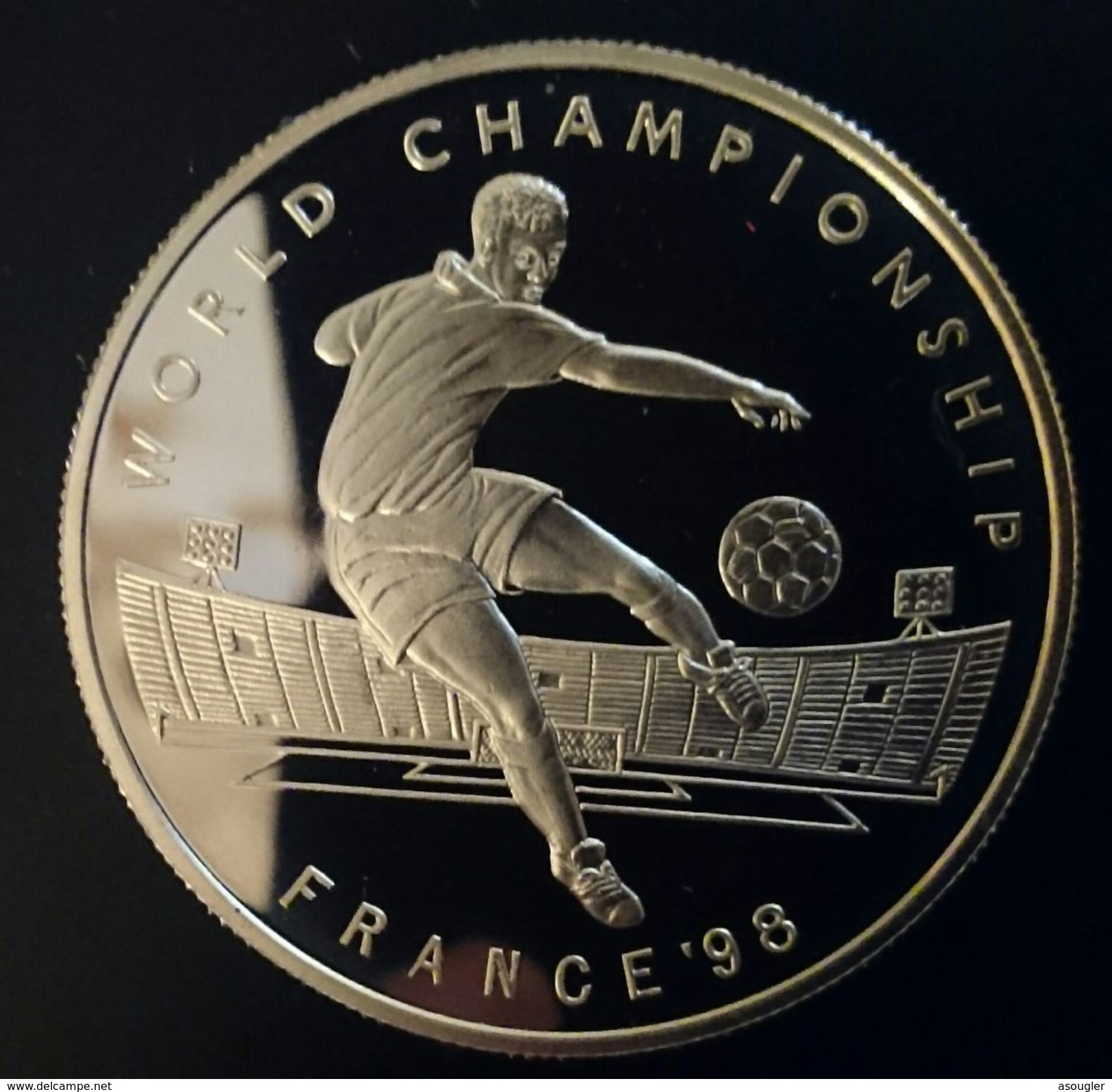 JAMAICA 25 DOLLARS 1998 SILVER PROOF "World Cup Soccer France 1998" Free Shipping Via Registered Air Mail - Jamaique