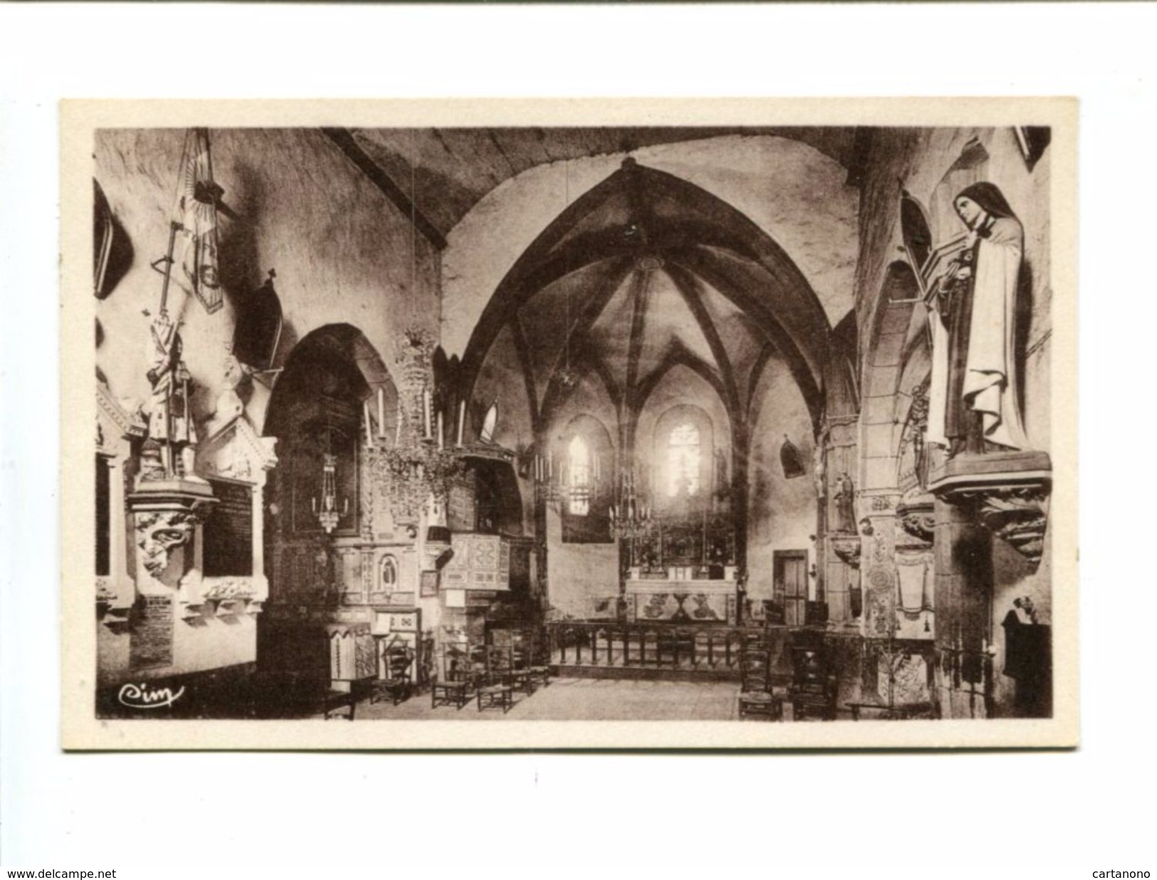 Cp - CHAUMEIL (19) - Intérieur De L'église - Autres & Non Classés