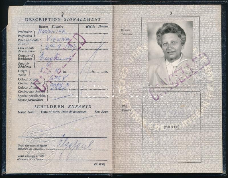 1968 Fényképes Brit útlevél Holland, Csehszlovák és Izraeli Bejegyzésekkel - Unclassified