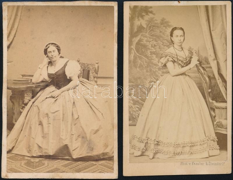 Cca 1860 Krinolin Szoknyában, 2 Db Vizitkártya Méretű Fénykép, 10x6 Cm - Autres & Non Classés