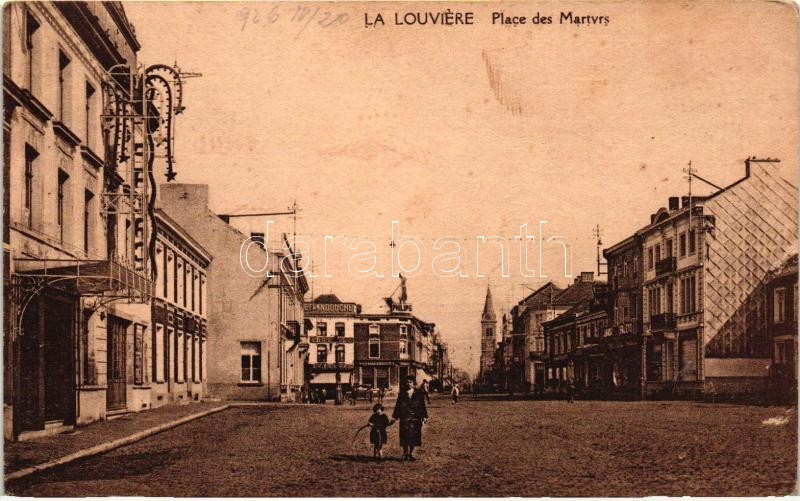 T2 La Louviere, Place Des Martyrs / Square - Non Classés