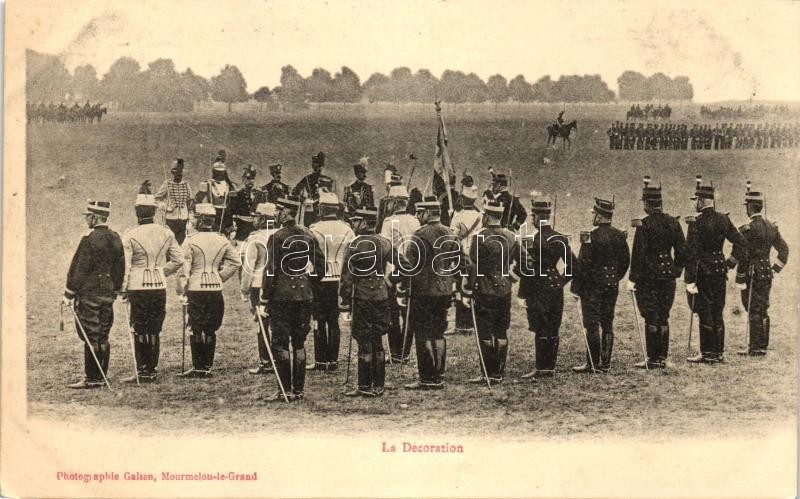 ** T1/T2 La Décoration / French Army, Military Parade - Unclassified