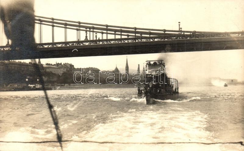 * T2 Szeged őrnaszád (monitorhajó) A Budapesti Lánchíd Alatt. Dunai Flottilla / Donau-Flottille / Hungarian Danube Fleet - Non Classés