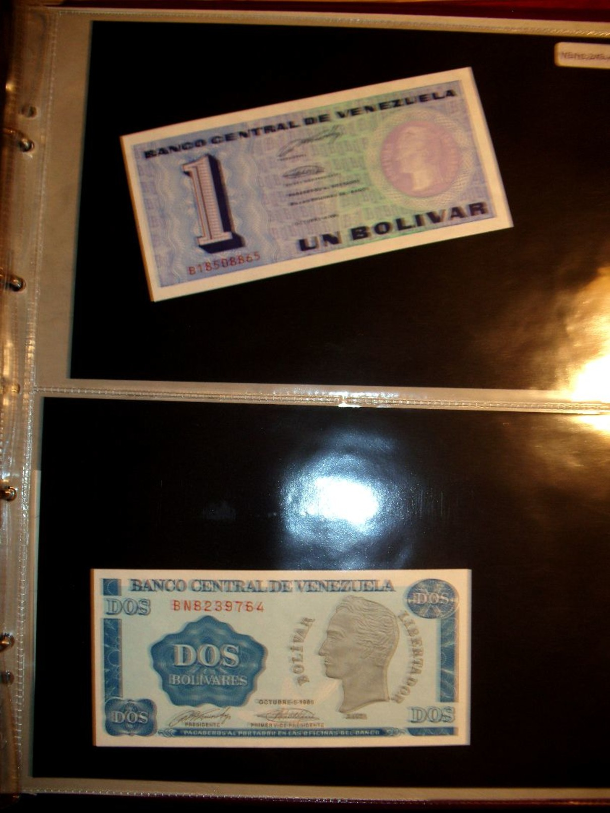 Banconota Venezuela-1-2-bolivares-fds - Venezuela