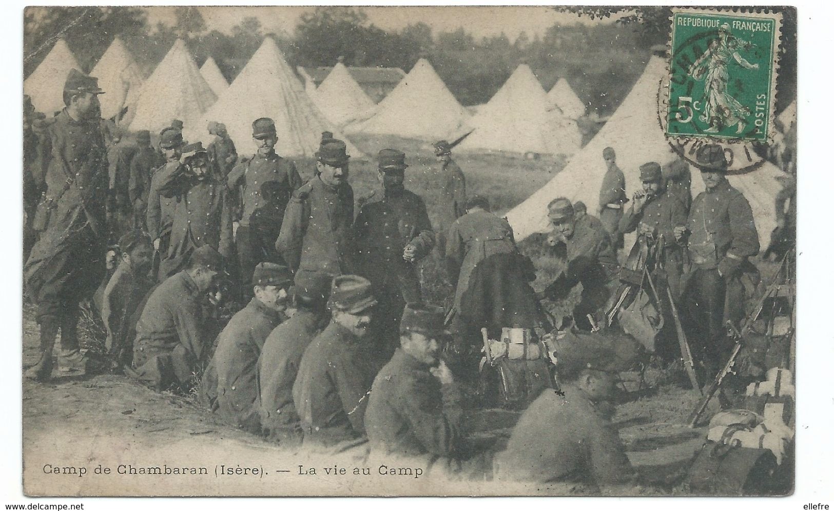 CPA  14 / 18 Camp De Chambaran La Vie Au Camp TRES Abime Voir Recto Pliures - Guerre 1914-18