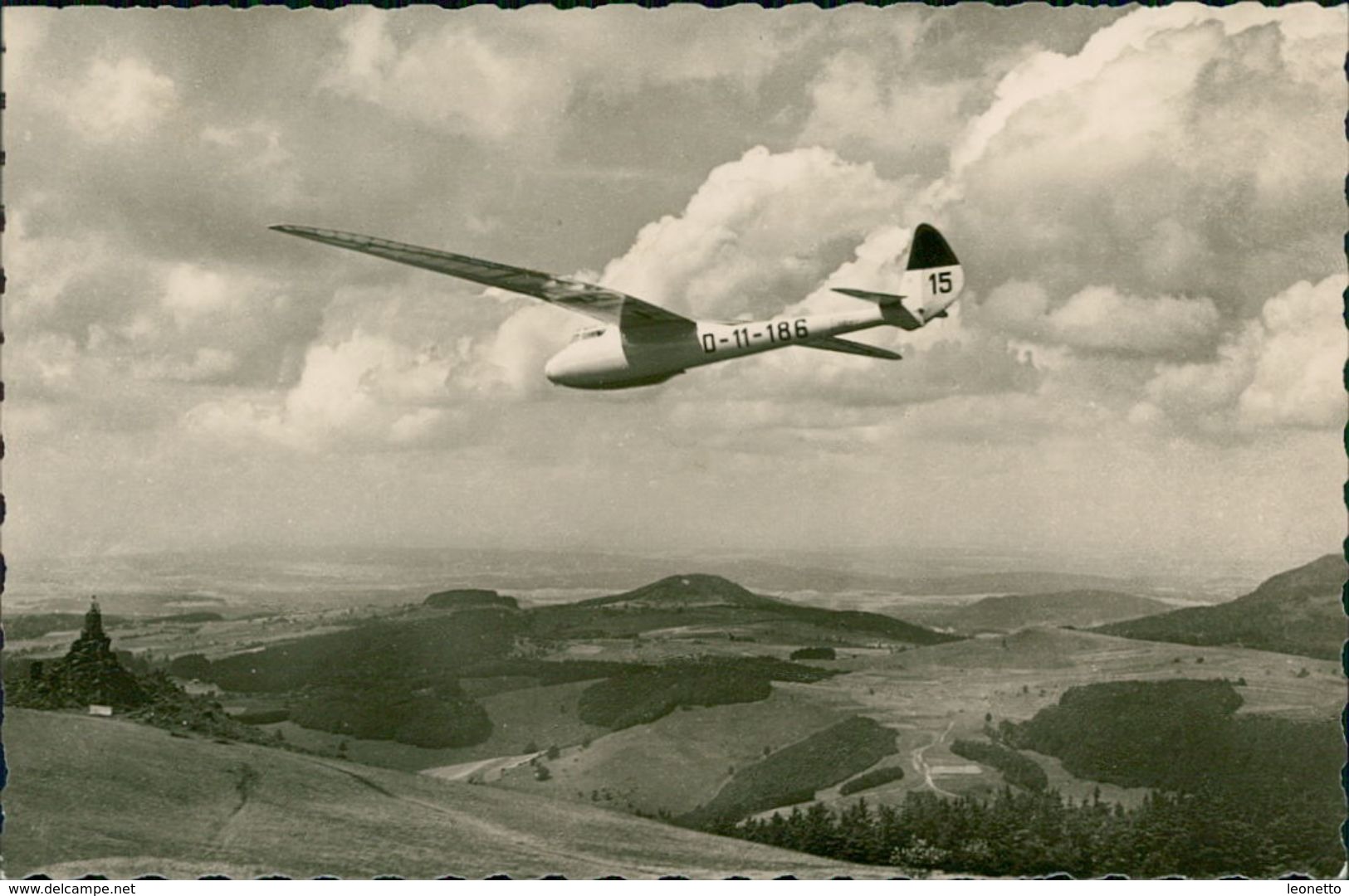 AK Segelflug, Vol à Voile, Gliding, Die Rhön, Wasserkuppe, Segelflug, O 1957, Große Büge, Pli (25421) - Sonstige & Ohne Zuordnung