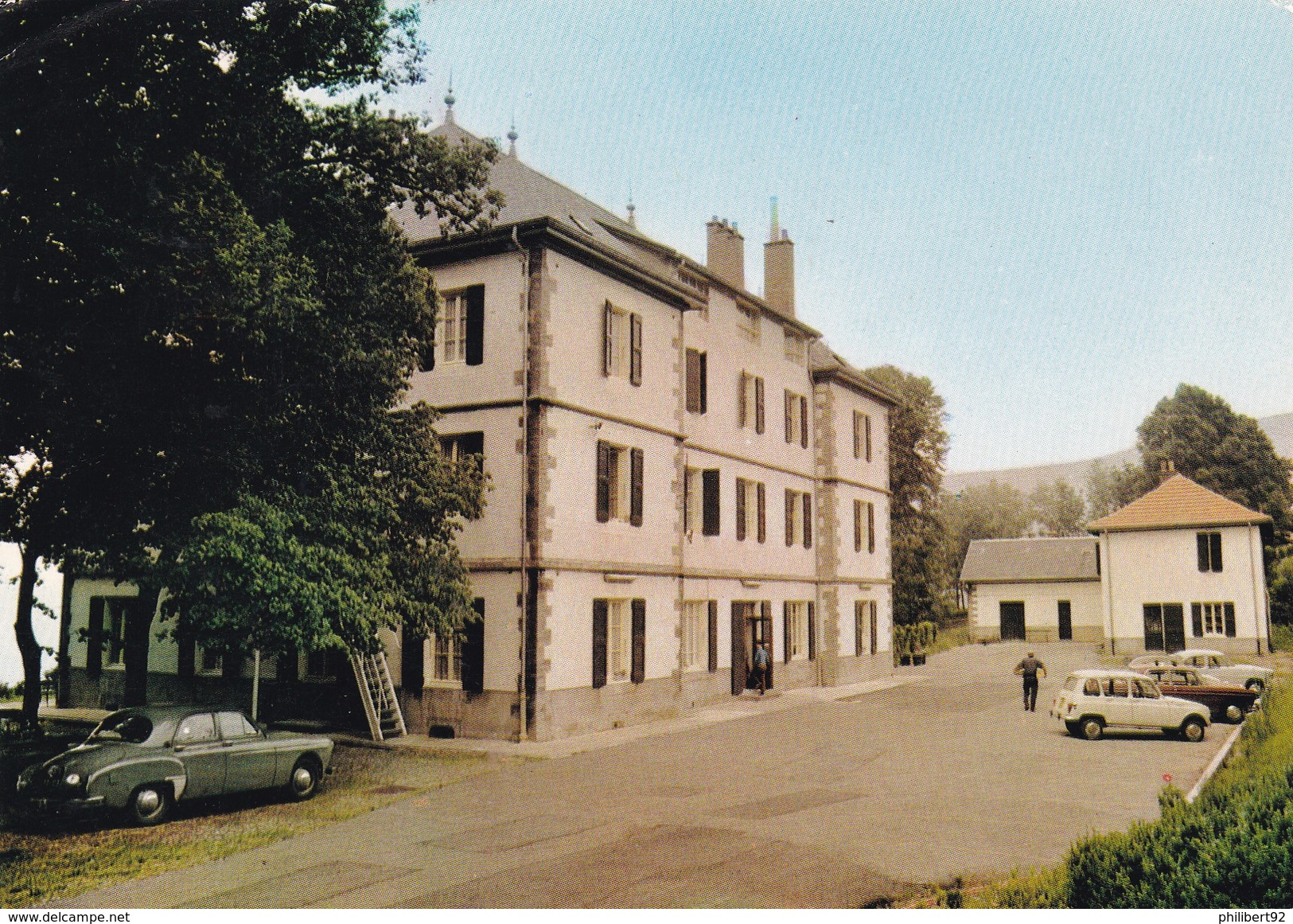 La Motte D'Aveillans. L'Hospitalière. Automobiles Renault Frégate, 4L Etc. Photo Oliver, La Mure. - Motte-d'Aveillans