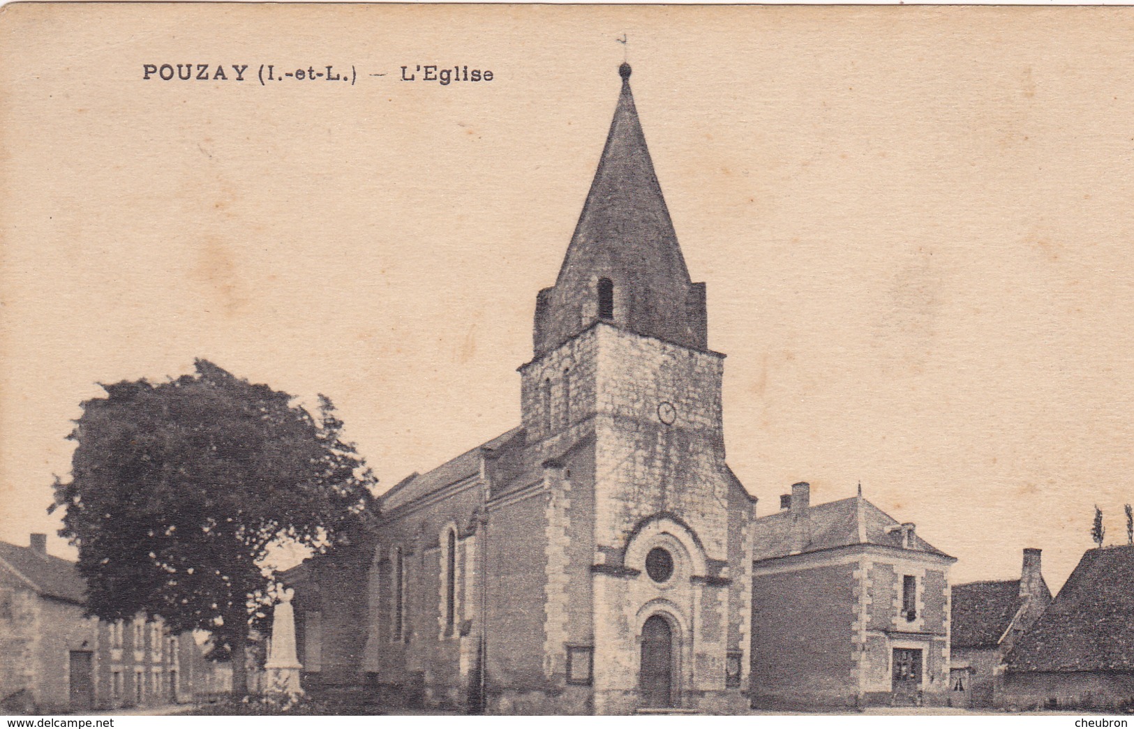 37. POUZAY. CPA .L'EGLISE - Autres & Non Classés