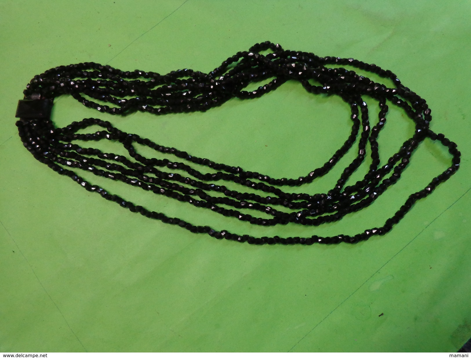 Collier Ancien (jais Ou Perles) Longueur Fermé  36 Cm - Necklaces/Chains