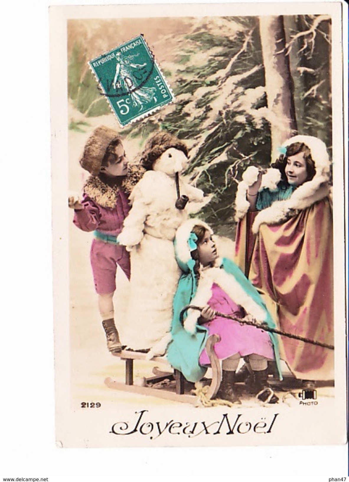 JOYEUX NOËL, Petites Filles Sur Une Luge, Bonhomme De Neige, Canne Et Pipe En Bois, Ed. Photo  1910 Environ - Autres & Non Classés