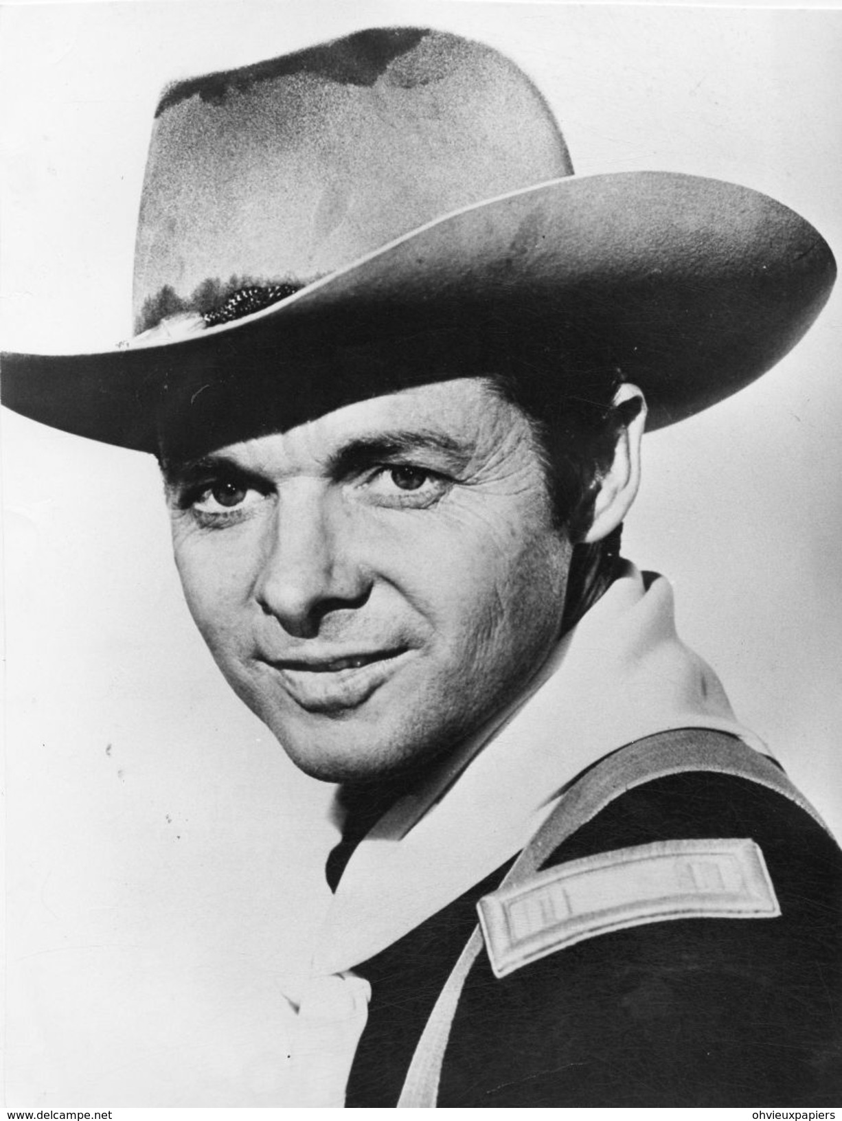 Photo  De Presse -  Le  Comédien  AUDIE MURPHY  Dans " La Fureur Des Apaches " - Personnes Identifiées