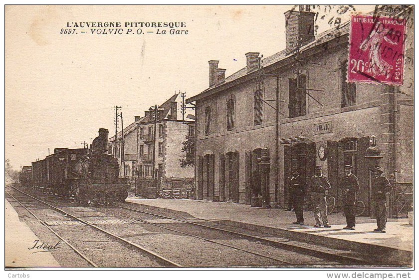 63 VOLVIC  La Gare - Gares - Avec Trains