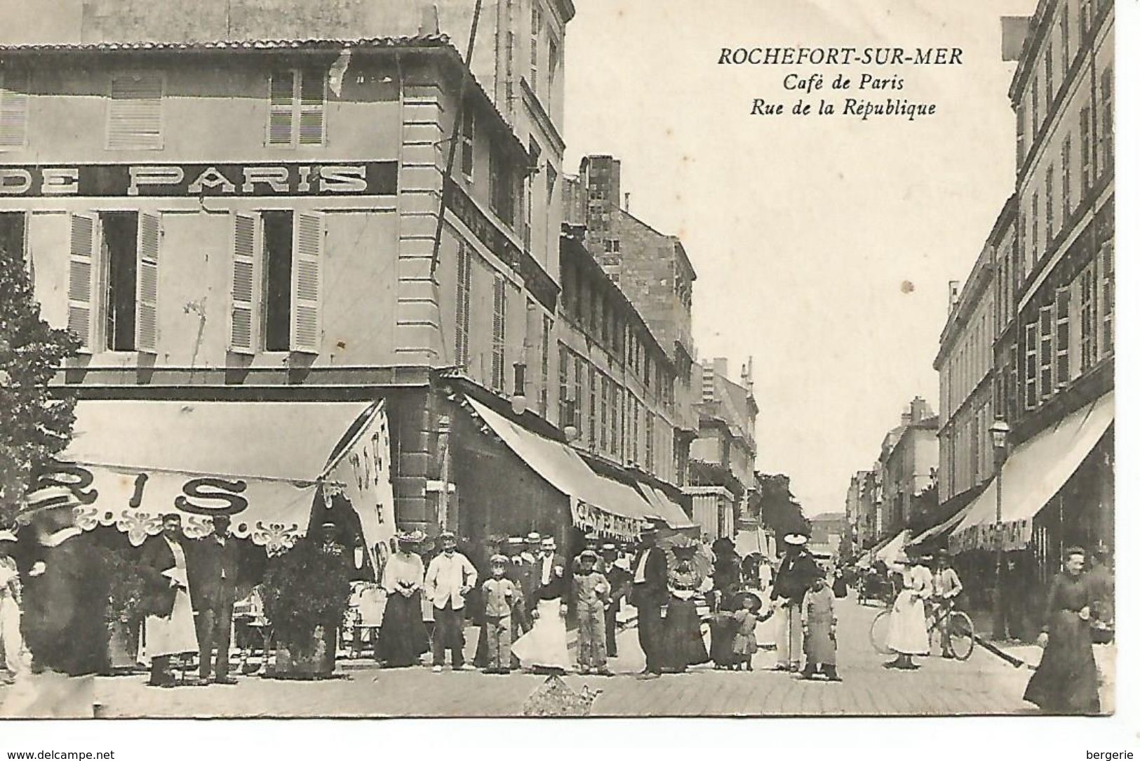 17    Rochefort    Café De Paris    Rue De La République - Rochefort