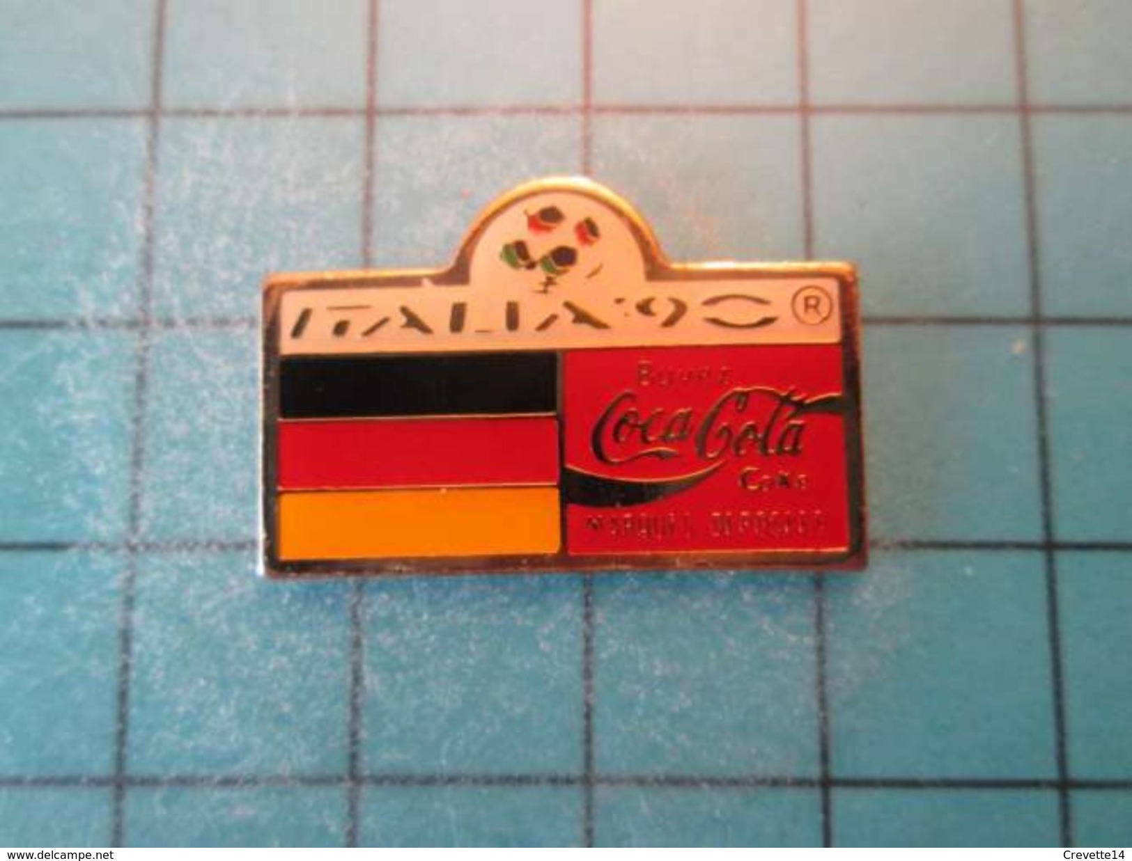 Pin413a Pin's Pins / COCA-COLA MONDIAL FOOT 1990 DRAPEAU ALLEMAGNE , Belle Qualité !!! - Coca-Cola