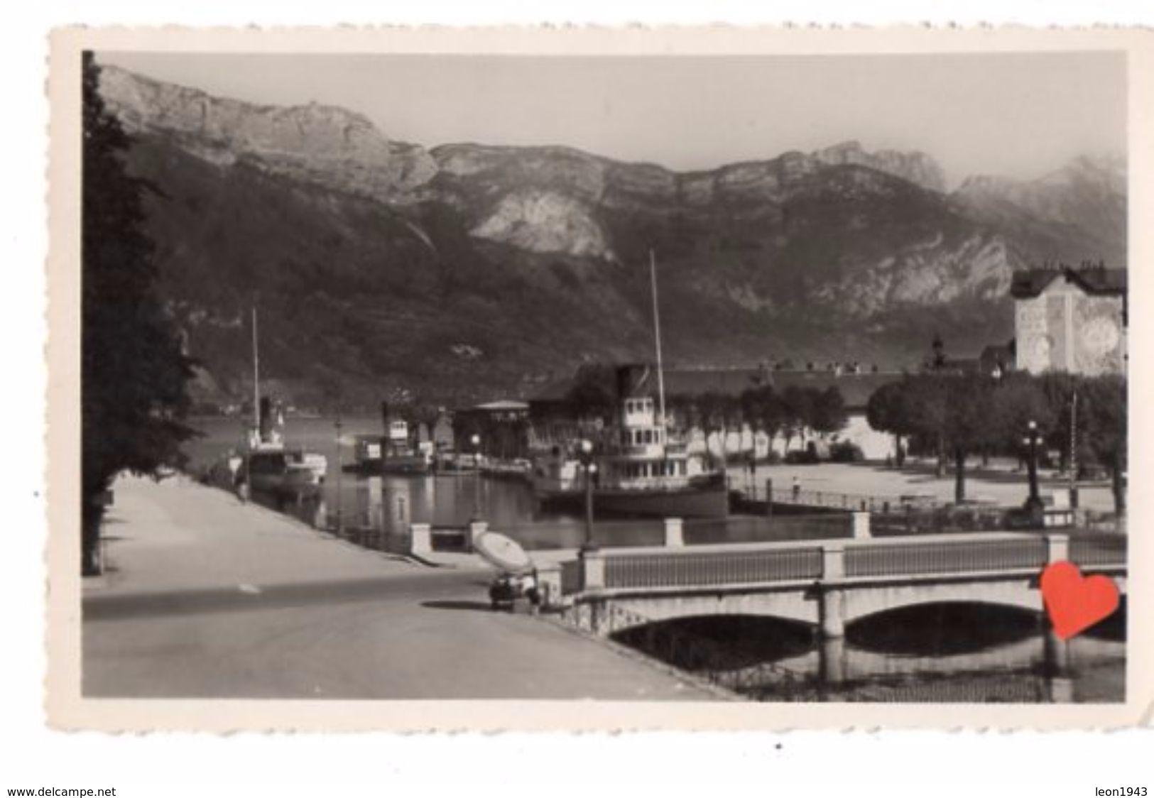 18215-LE-74-ANNECY-Le Port Et Le Mont-Veyrier----------bateaux - Annecy