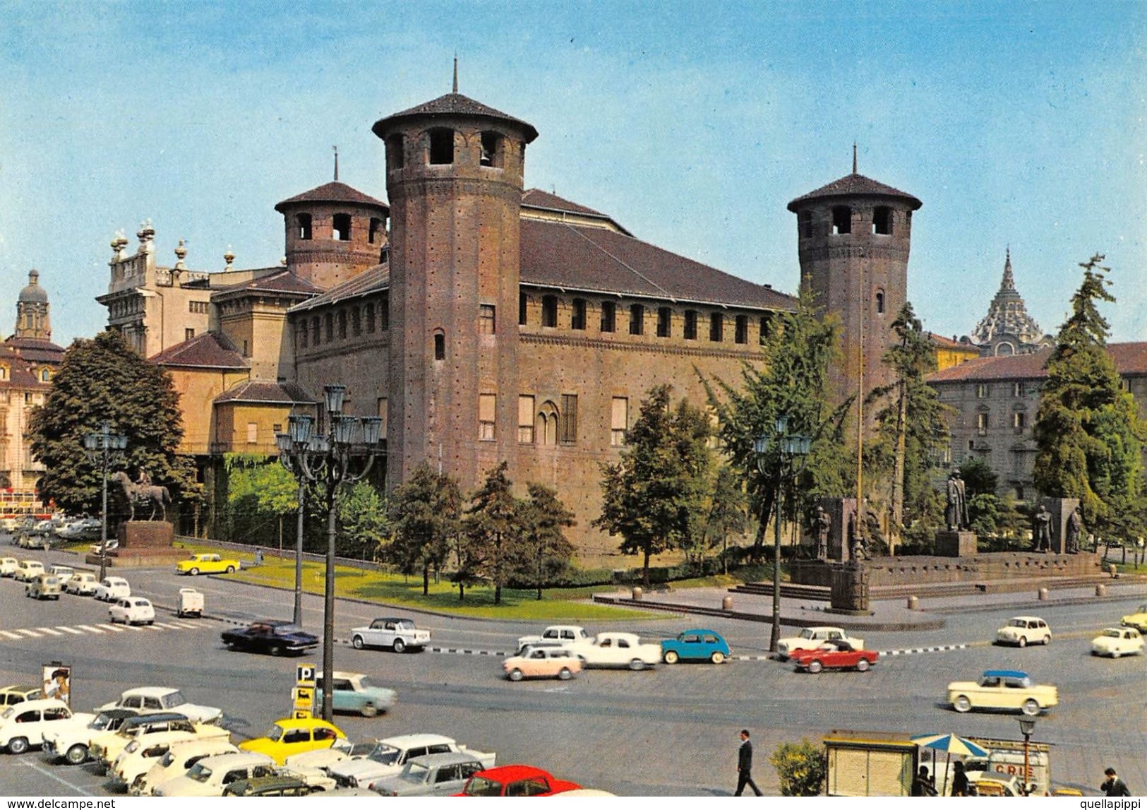 D7001 "TORINO - PIAZZA CASTELLO - PALAZZO MADAMA " ANIMATA  AUTO '70, SACAT 224  CART NON SPED - Lugares Y Plazas