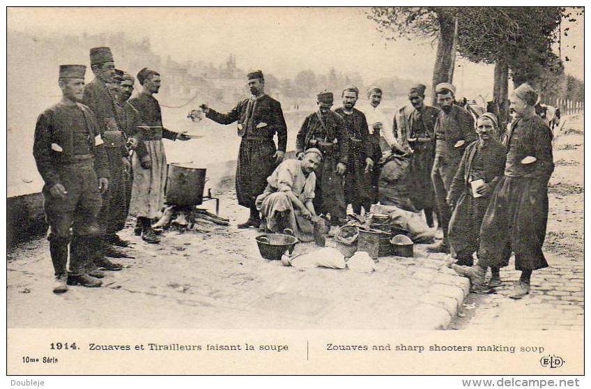 MILITARIA GUERRE 1914-18  Zouaves Et Tirailleurs Faisant La Soupe  .......... 1914 - Guerra 1914-18