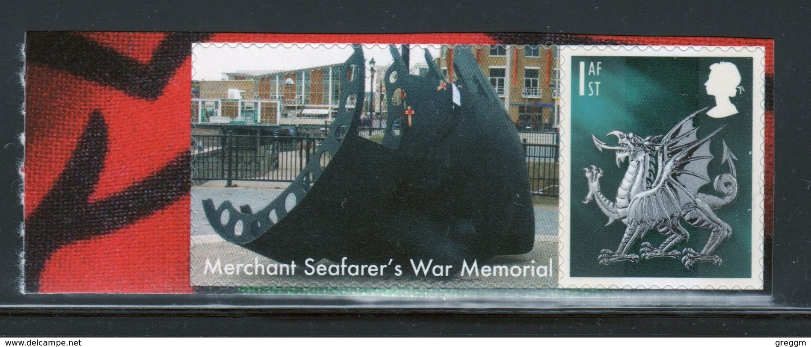 Great Britain Smiler Stamp Celebrating Glorious Wales Merchant Seafarers War Memorial. - Timbres Personnalisés