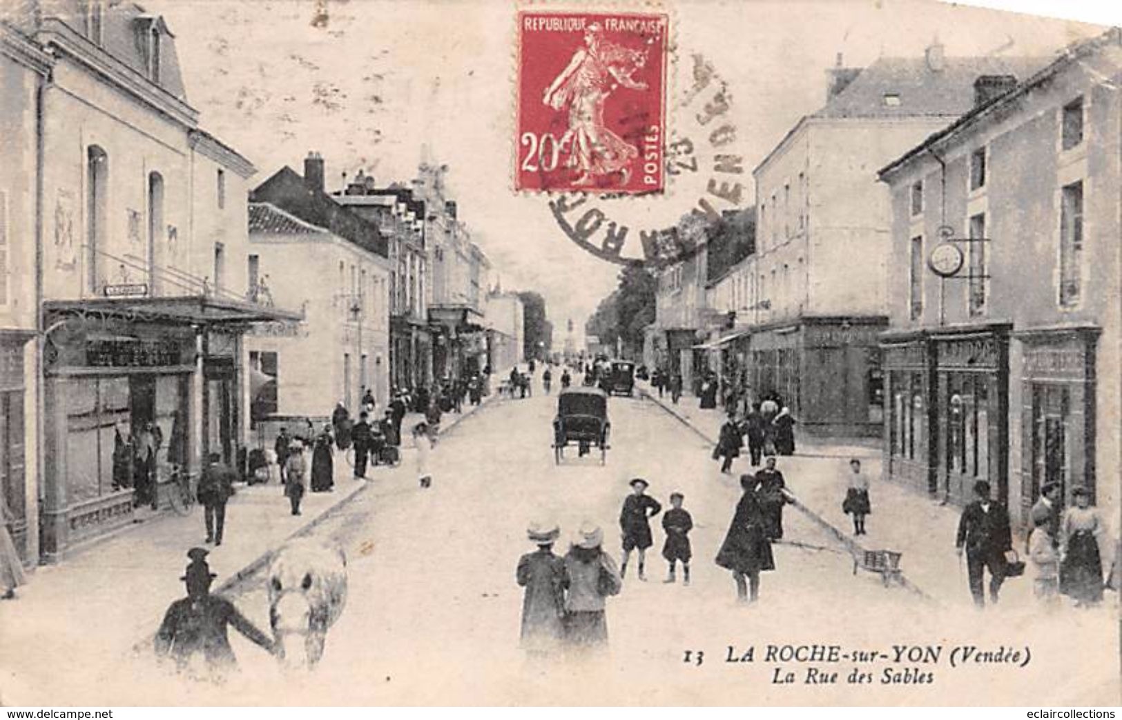 La Roche Sur Yon      85      Rue Des Sables D'Olonne      (voir Scan) - La Roche Sur Yon