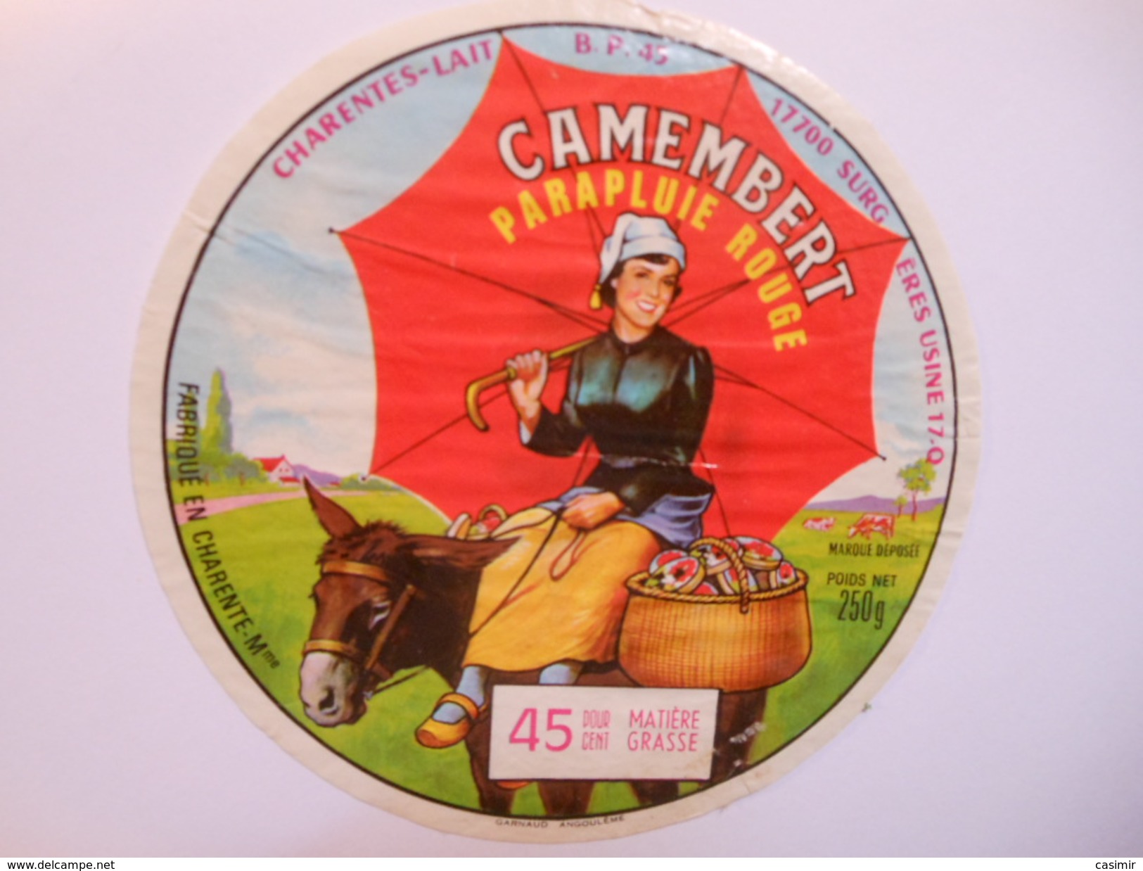 A-17149d - Etiquette De Fromage CAMEMBERT PARAPLUIE ROUGE - CHADENAC 17Q Charente-Maritime - Cheese