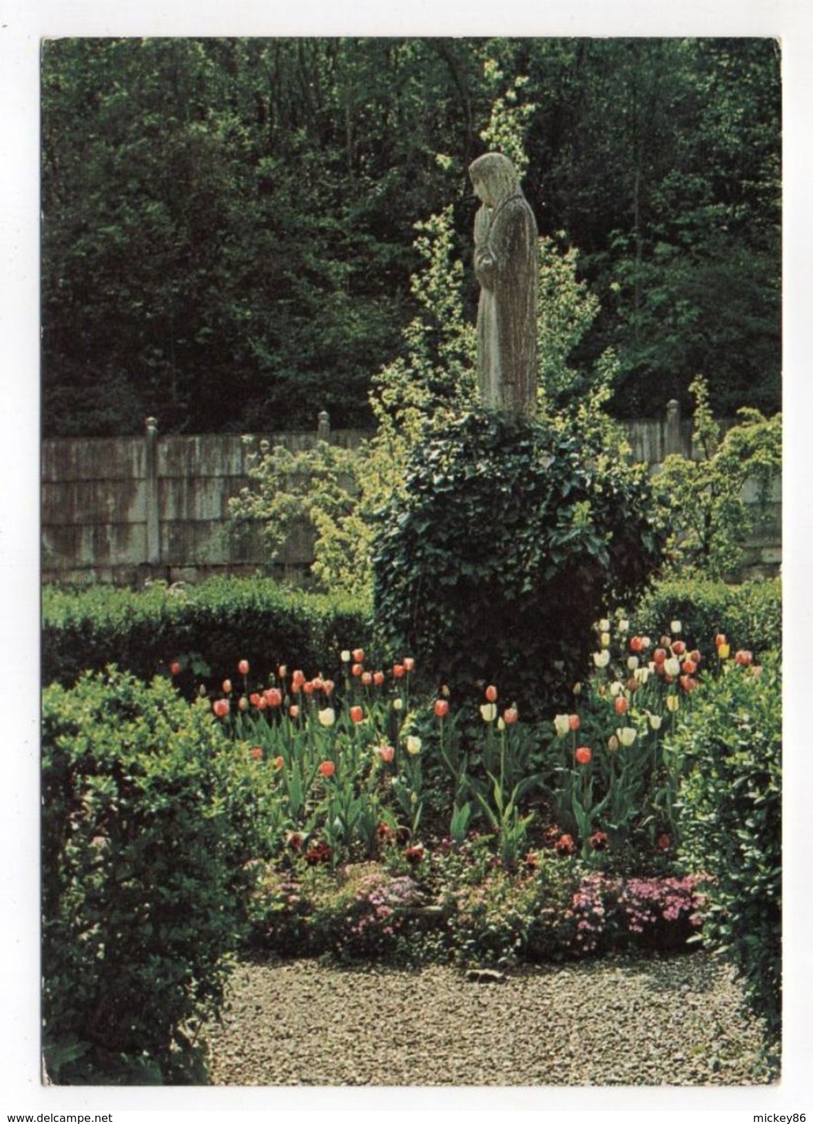 Près Beure--GOUILLE--env  1966-68-Foyer De Charité--Statue Notre Dame Du Silence (vierge)..............pas Très Courante - Autres & Non Classés