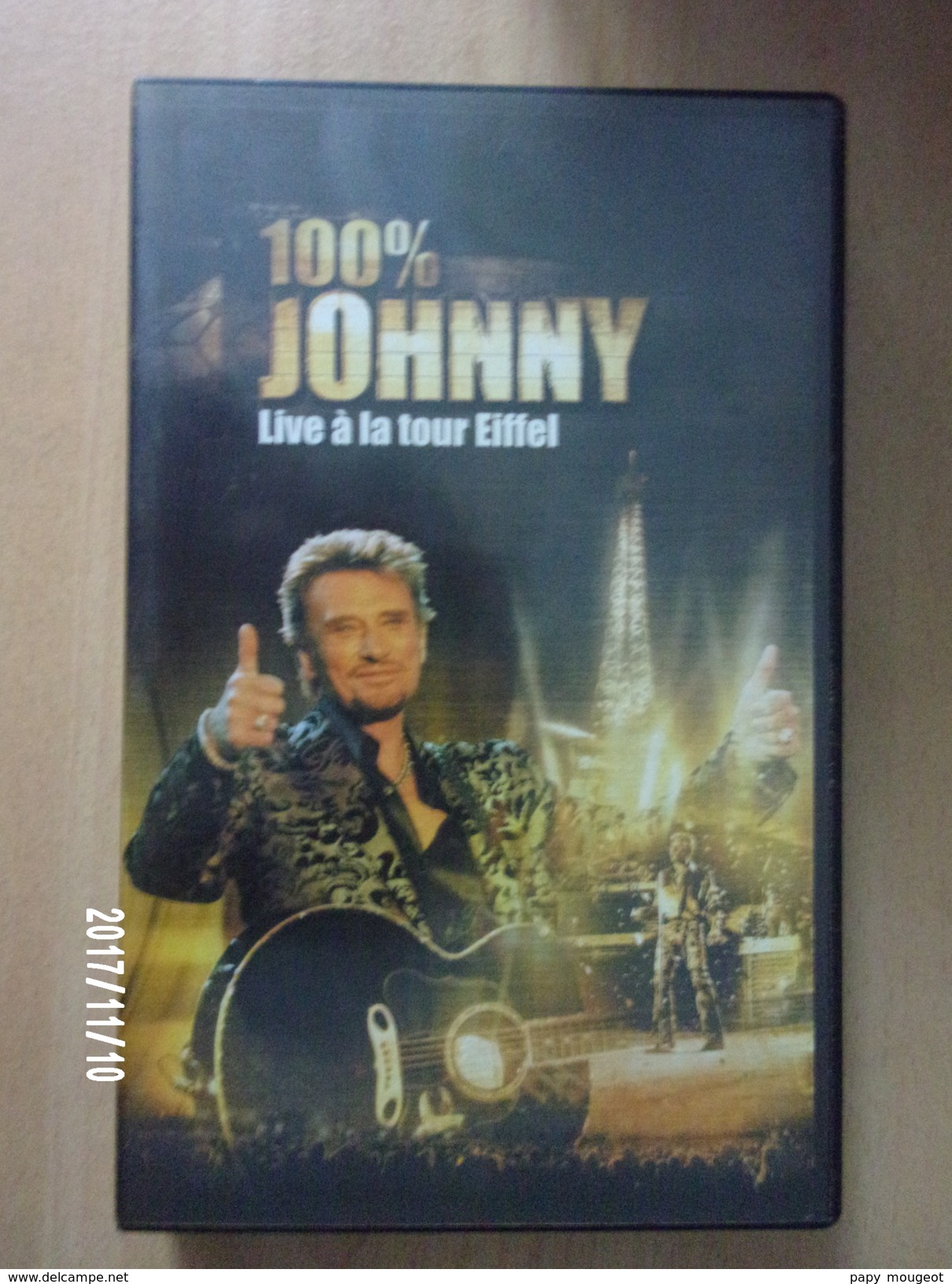 VHS - Johnny Hallyday Live à La Tour Eiffel 2000 - Concert & Music
