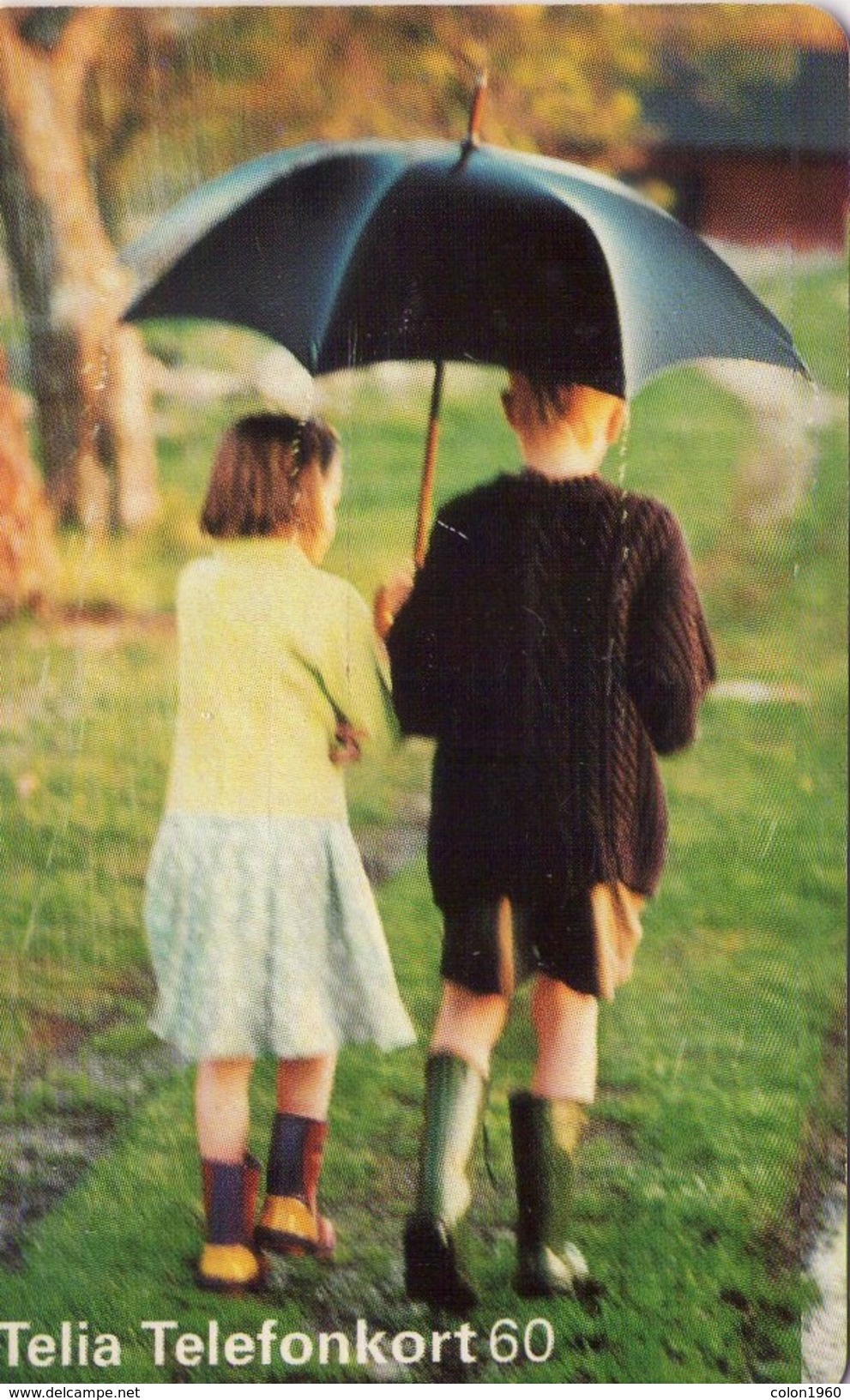 SUECIA. SE-TEL-060-0101. Children With Umbrella - Barn Under Paraply. 1998-09. (469) - Schweden