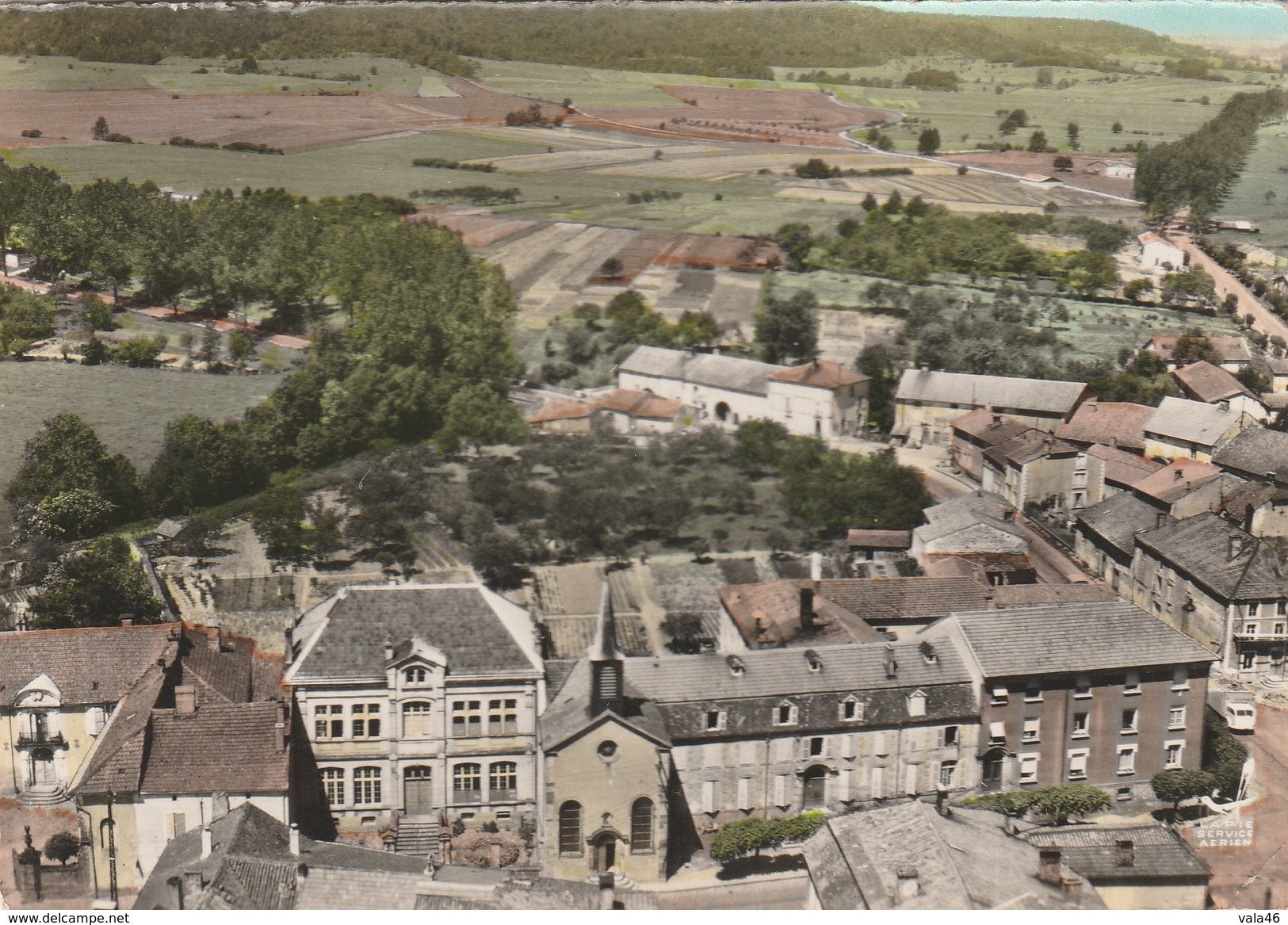 LAMARCHE  88 VOSGES   CPM EN AVION AU DESSUS DE L'HOPITAL - HOSPICE - Lamarche