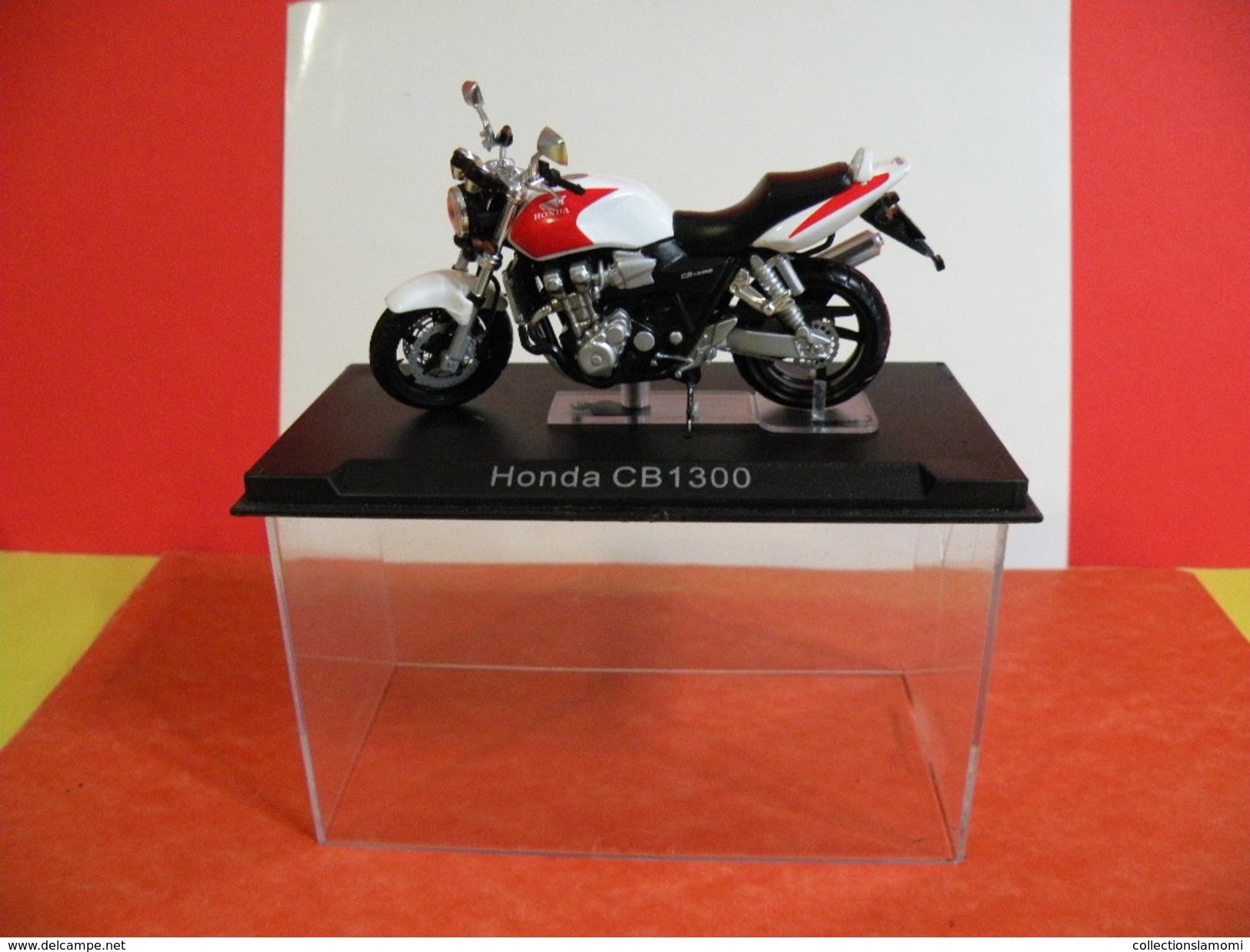 MOTO 1/24 > Honda CB 1300 Sous Vitrine - Motorräder